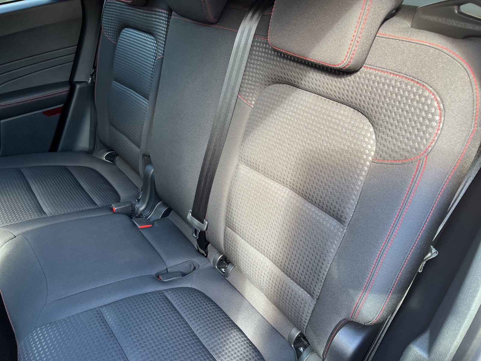 FORD Kuga 2.5 Hybrid ST-Line 4x4-image-9