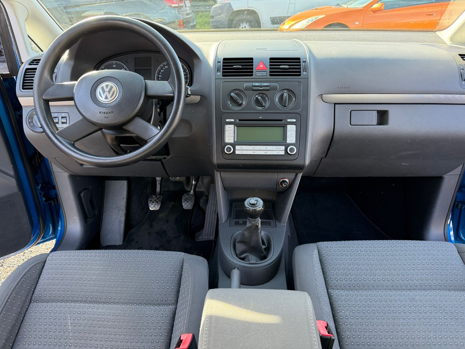 VW Touran 2.0 TDI Trendline-image-7