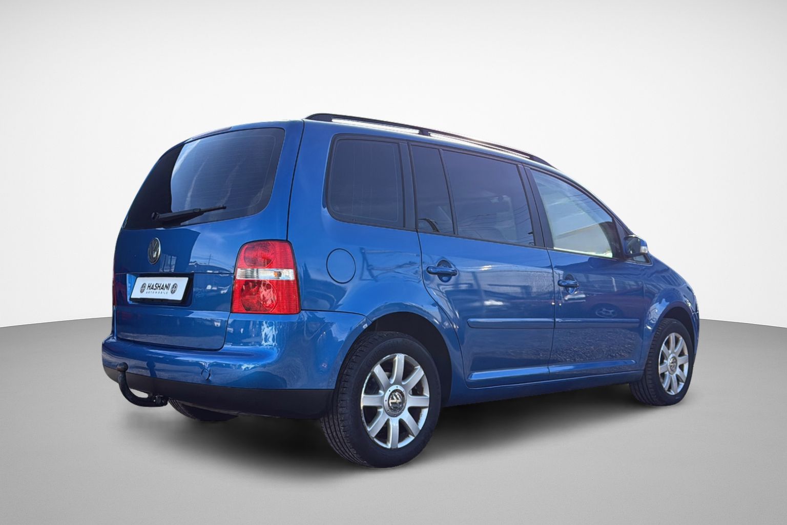 VW Touran 2.0 TDI Trendline-image-5