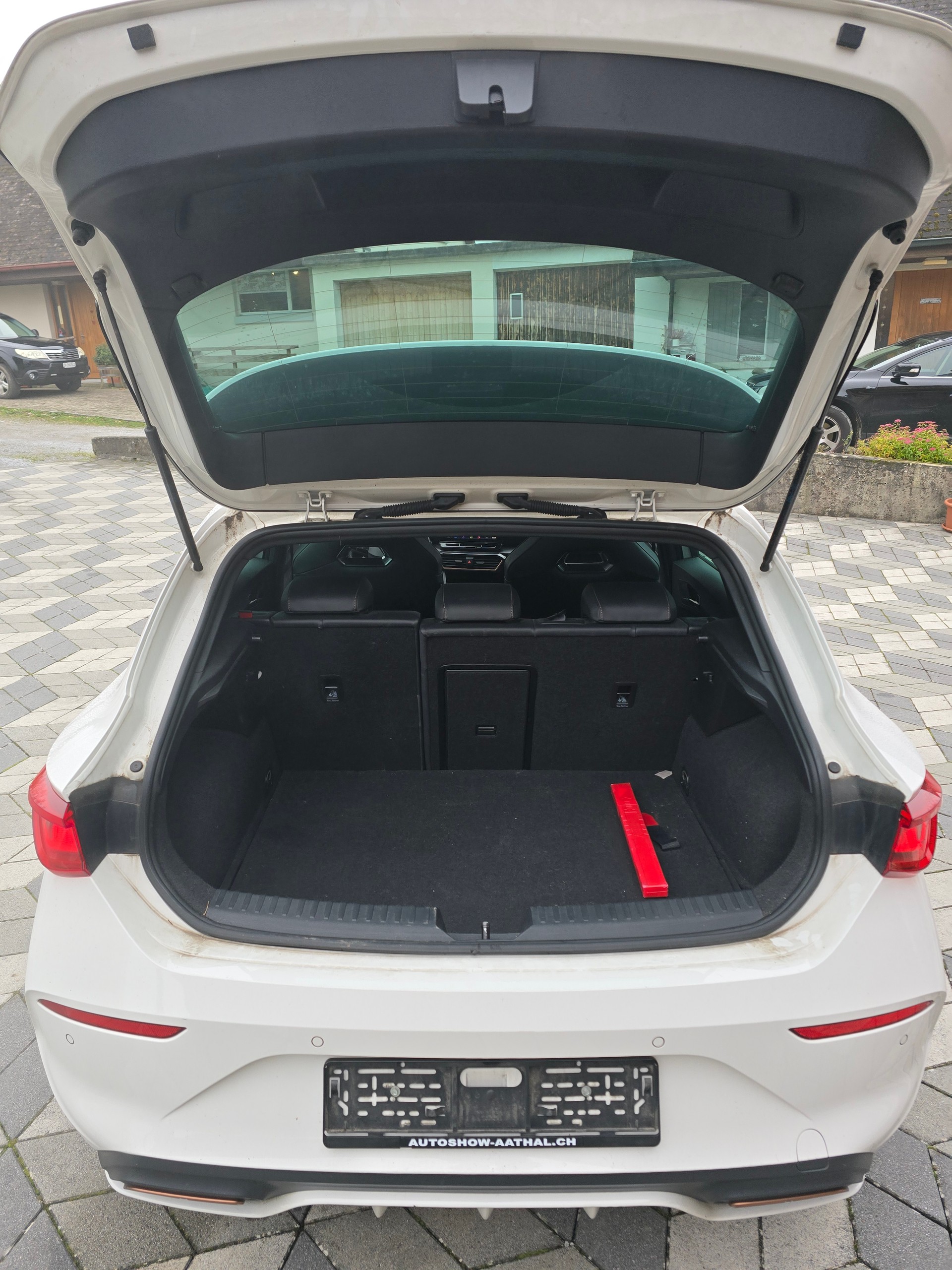 CUPRA LEON 1.4 e-HYBRID pHEV DSG-image-8