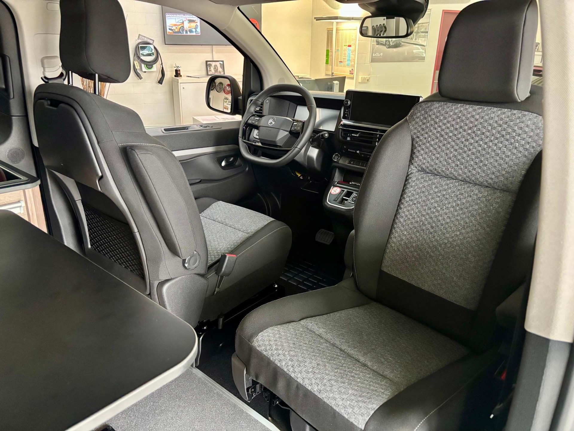 CITROEN Spacetourer Camper M 2.0 BlueHDi 180 S/S-image-9
