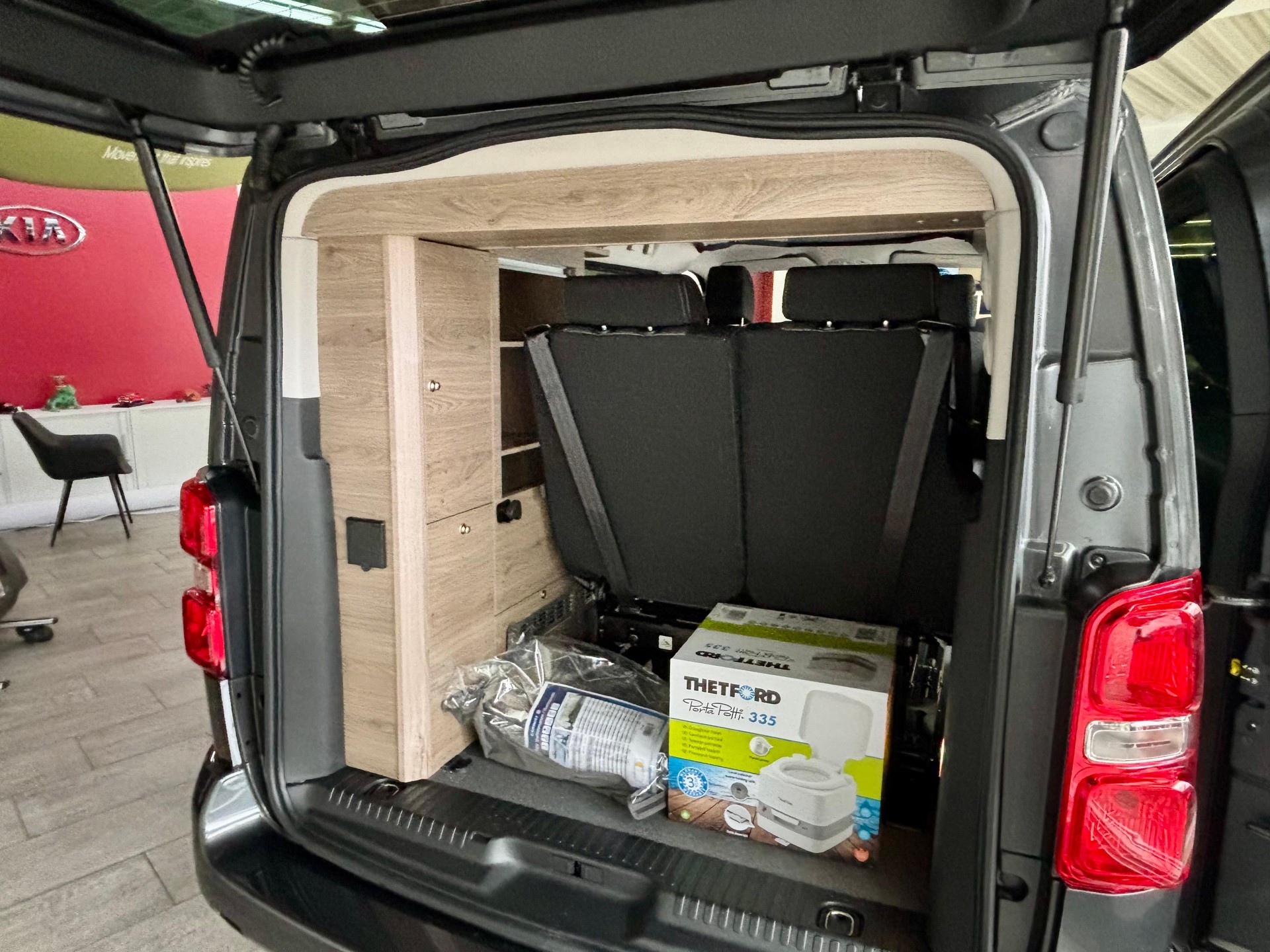 CITROEN Spacetourer Camper M 2.0 BlueHDi 180 S/S-image-13