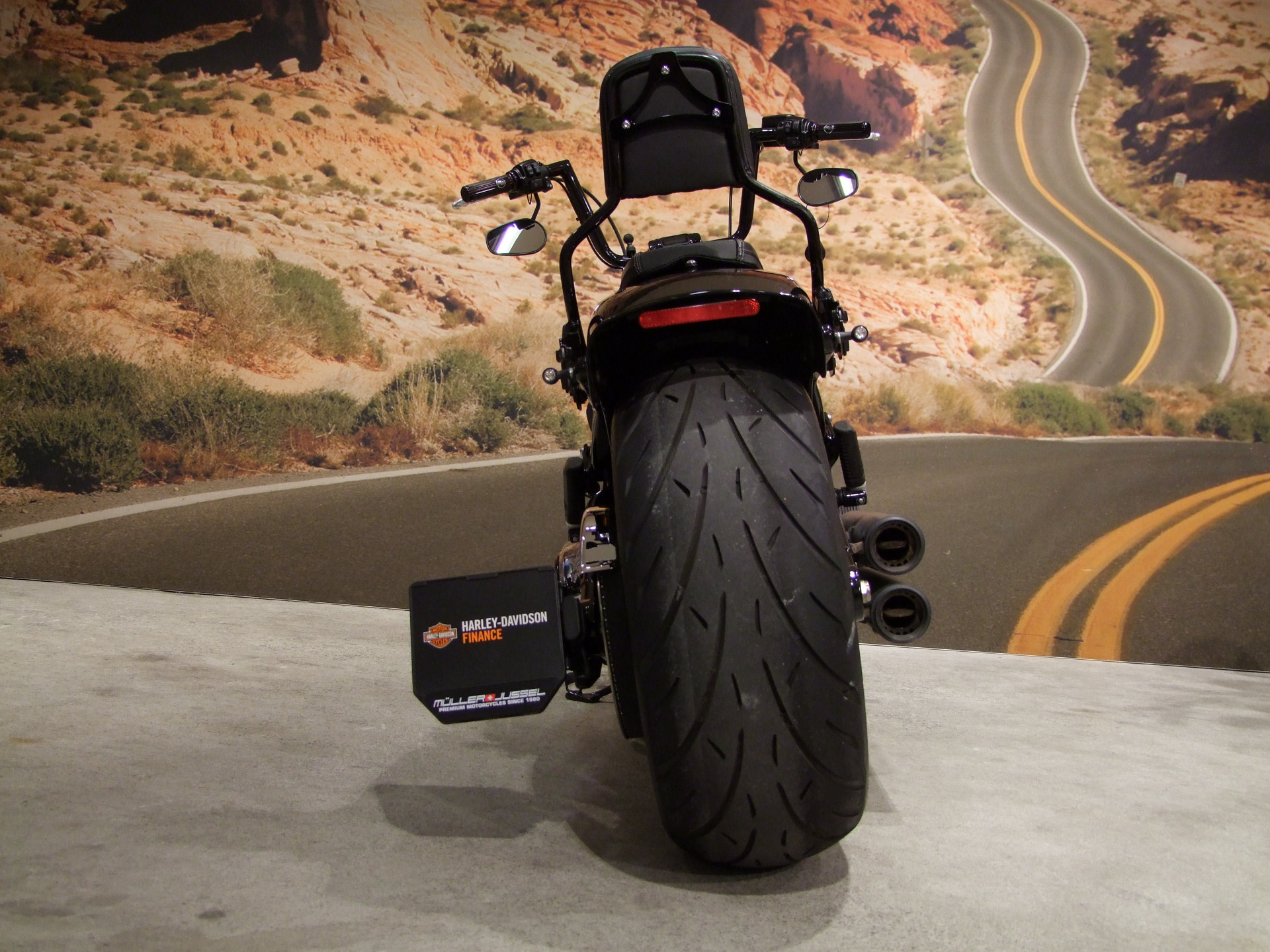 HARLEY-DAVIDSON FXBRS 1868 Breakout 114-showroom-element-2