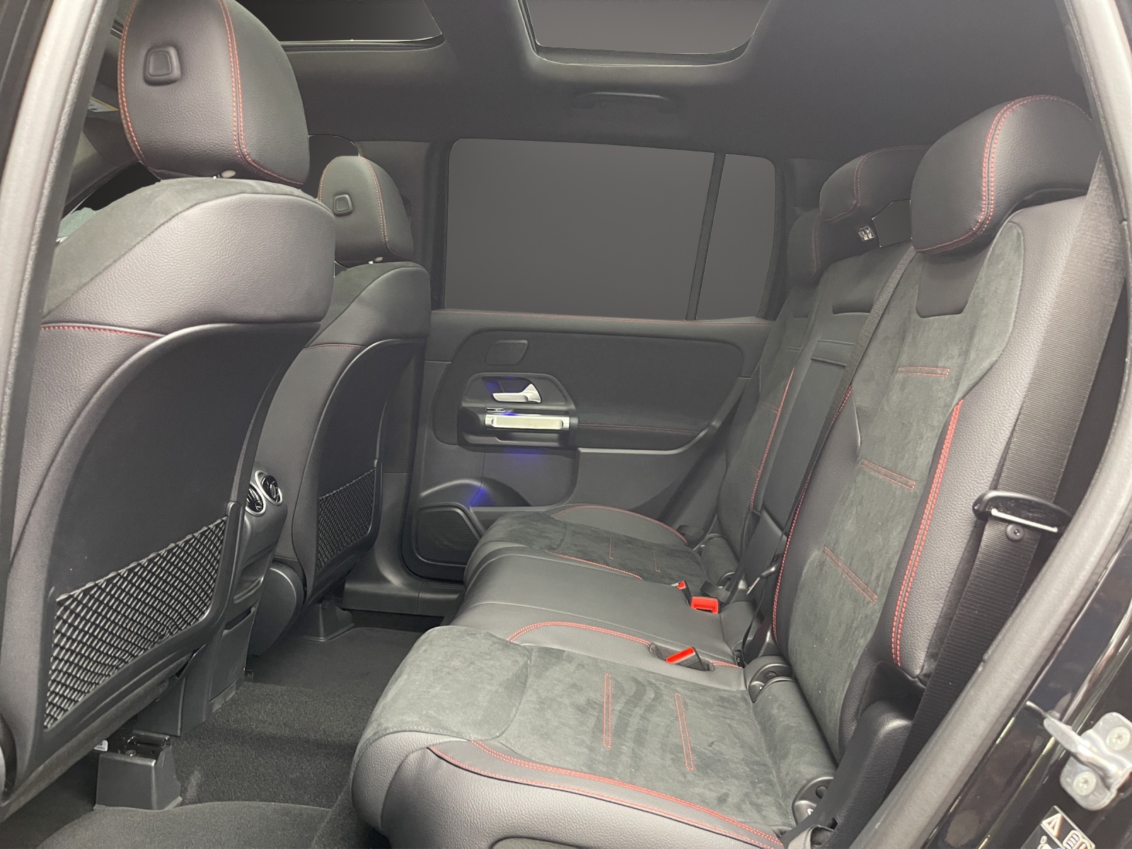 MERCEDES-BENZ GLB 220 d 4M 8G-Tronic-image-7