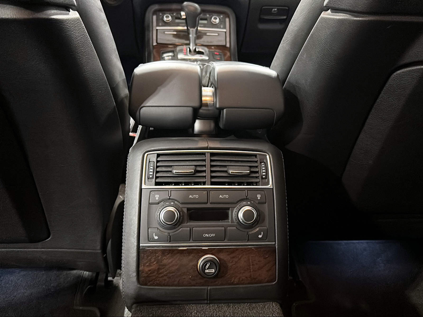 AUDI S8 5.2 V10 quattro tiptronic-image-22