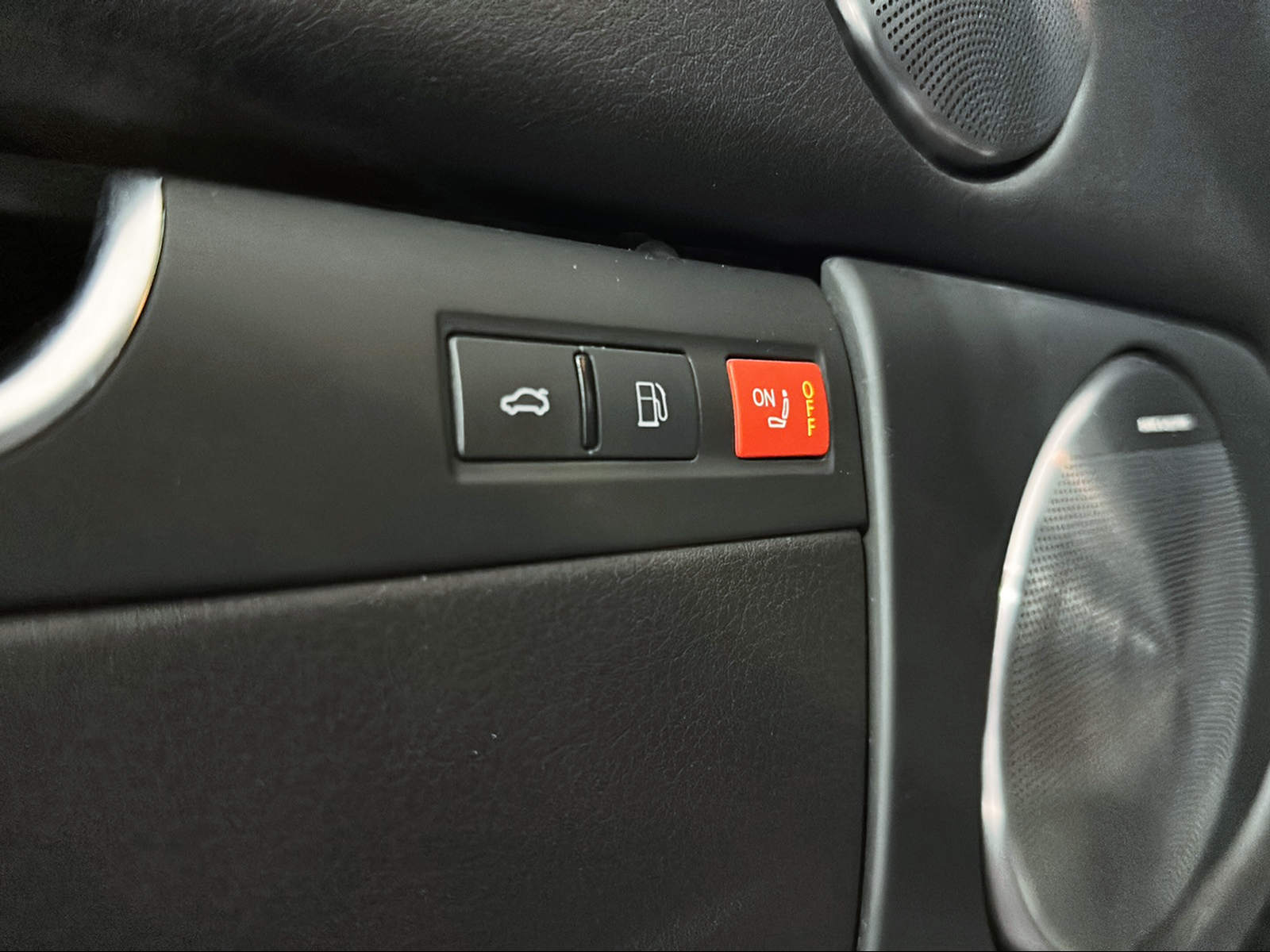 AUDI S8 5.2 V10 quattro tiptronic-image-28