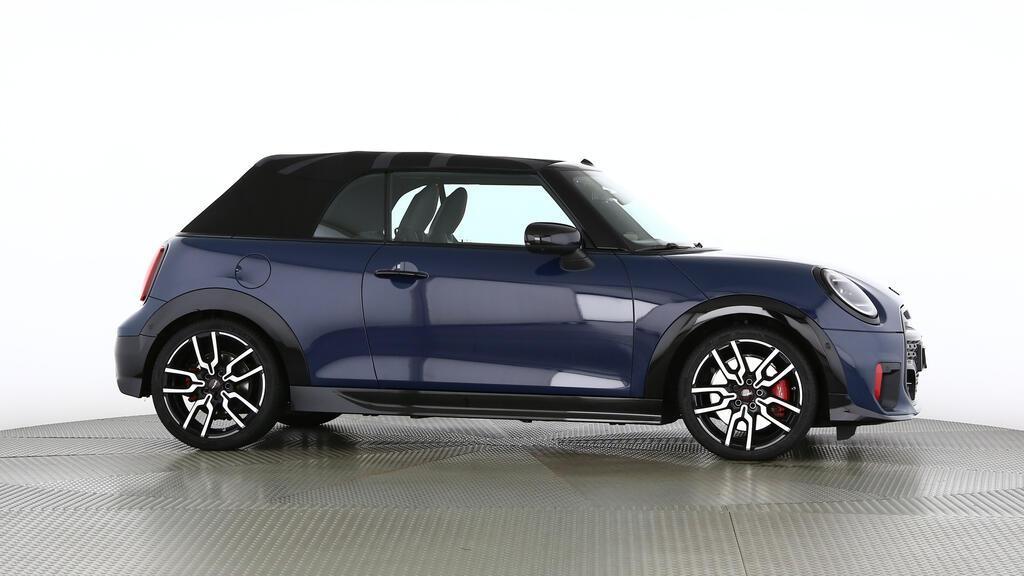 MINI John Cooper Works Cabrio-image-2