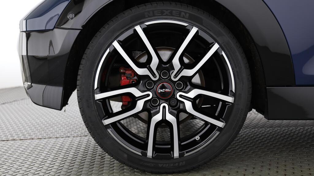 MINI John Cooper Works Cabrio-image-8