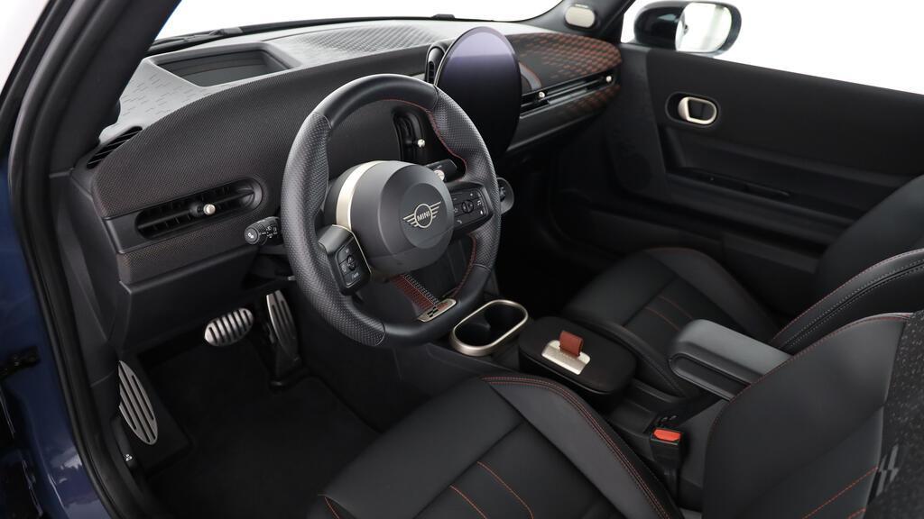 MINI John Cooper Works Cabrio-image-16