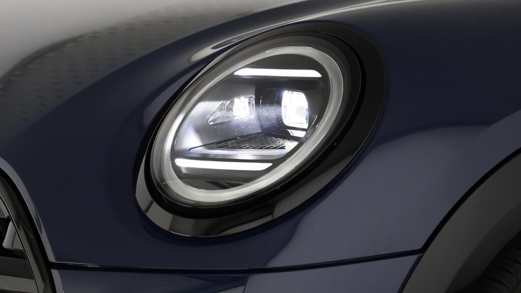 MINI John Cooper Works Cabrio-image-14