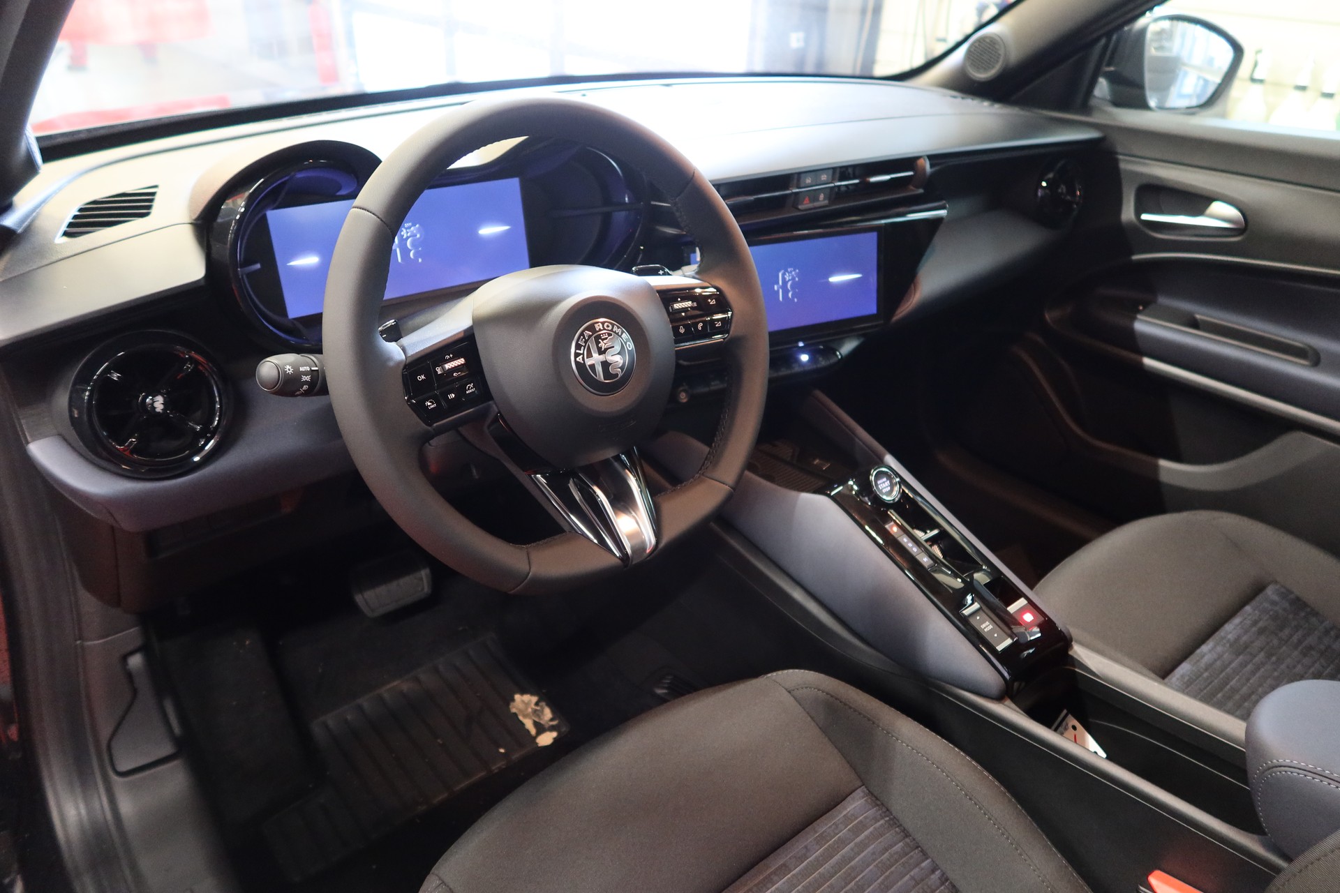 ALFA ROMEO Junior 1.2 Hybryd Junior-image-9