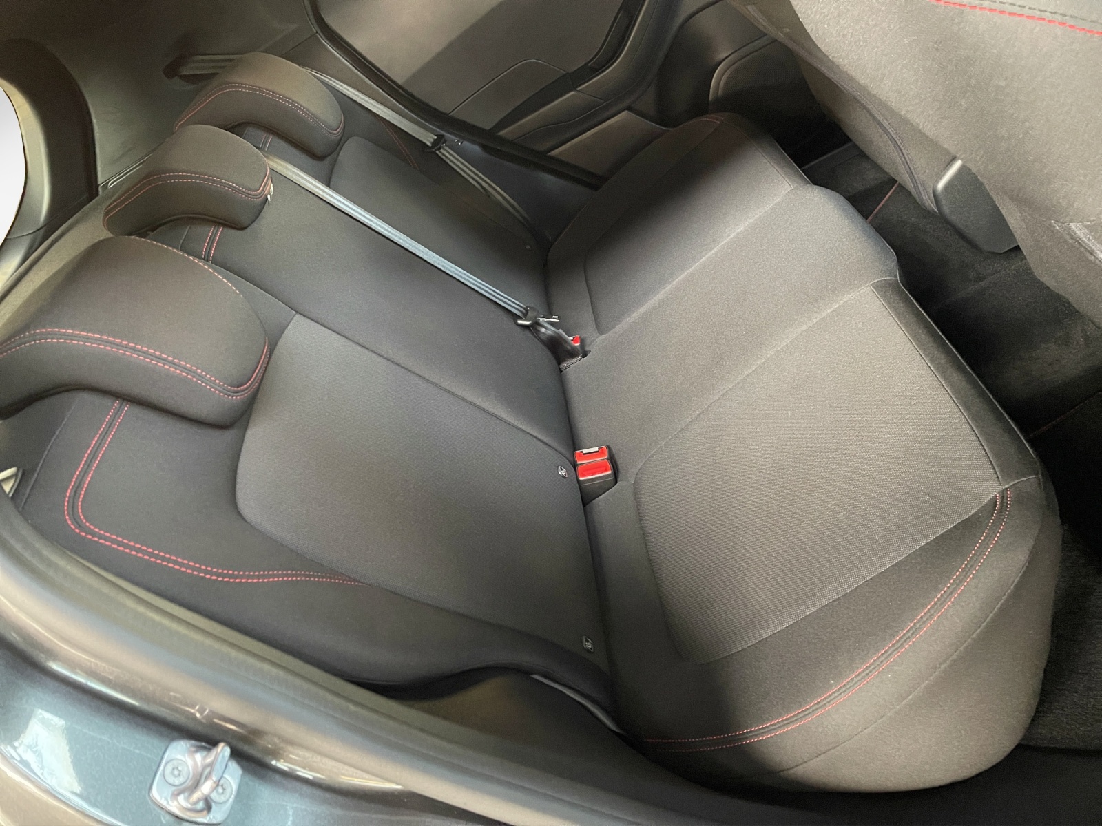 FORD Fiesta 1.0 EcoB Hybrid ST-Line X-image-9
