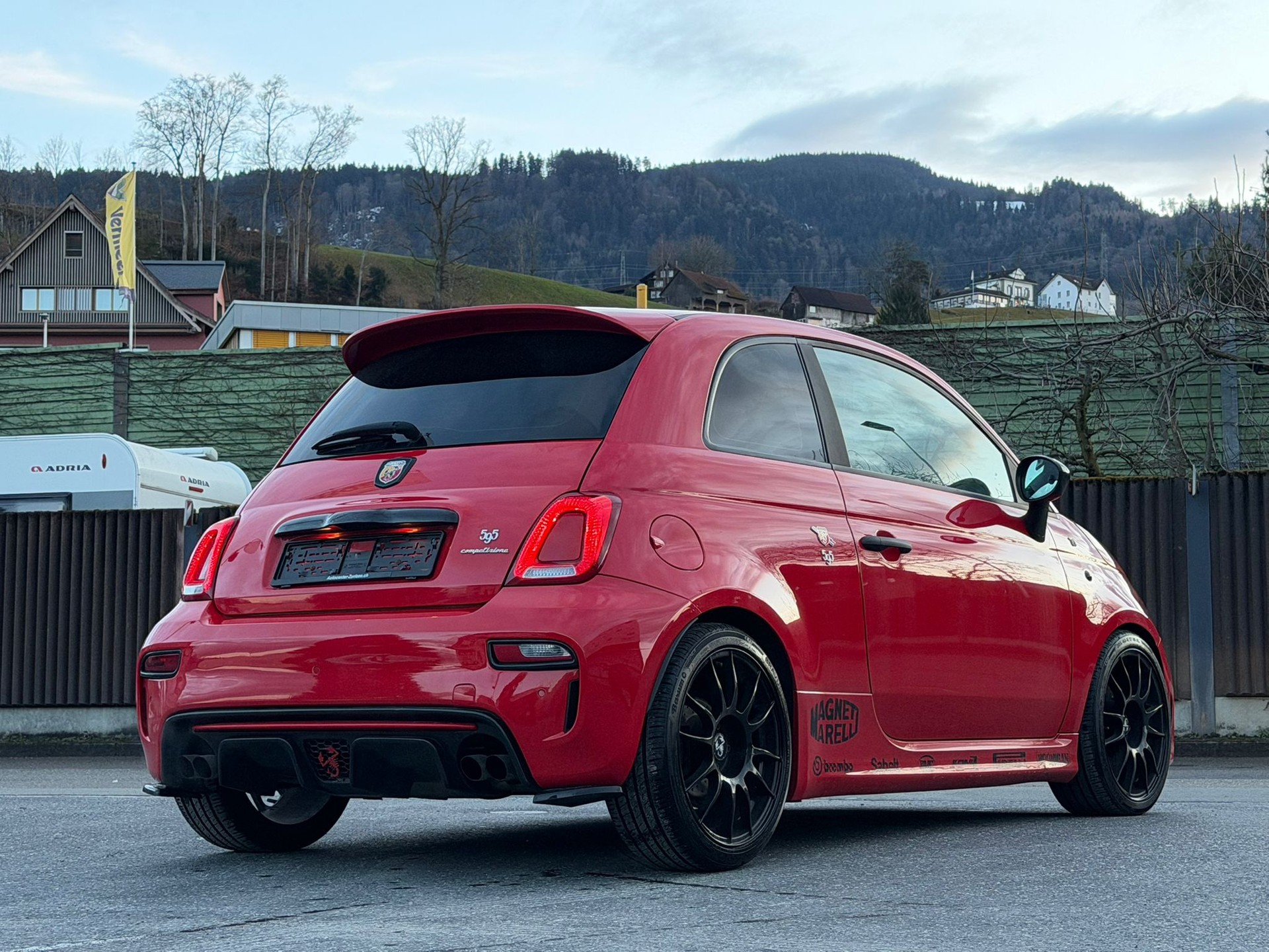 FIAT 595 1.4 16V Turbo Abarth Competition Red&Black Edition-image-2