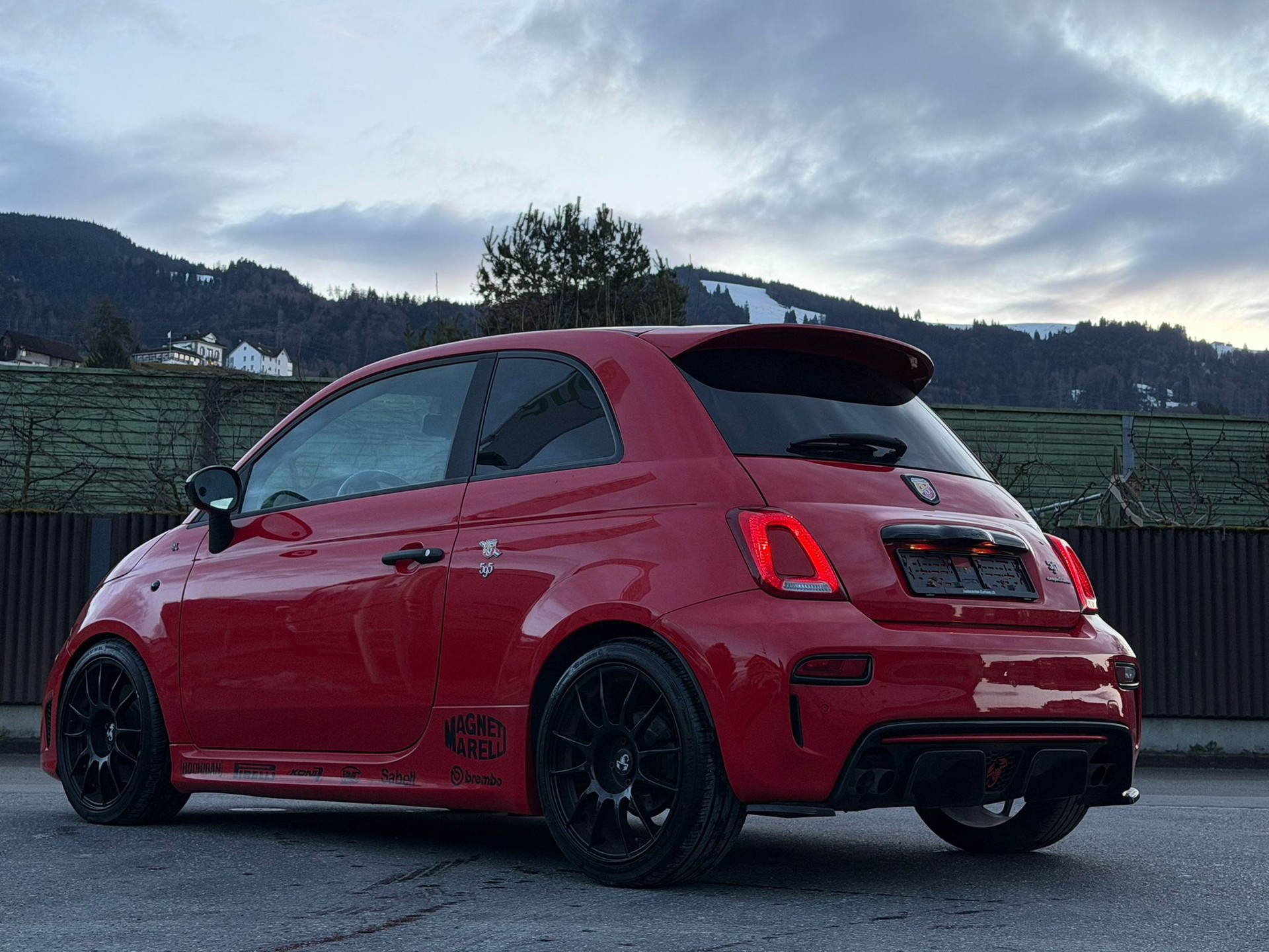 FIAT 595 1.4 16V Turbo Abarth Competition Red&Black Edition-image-3