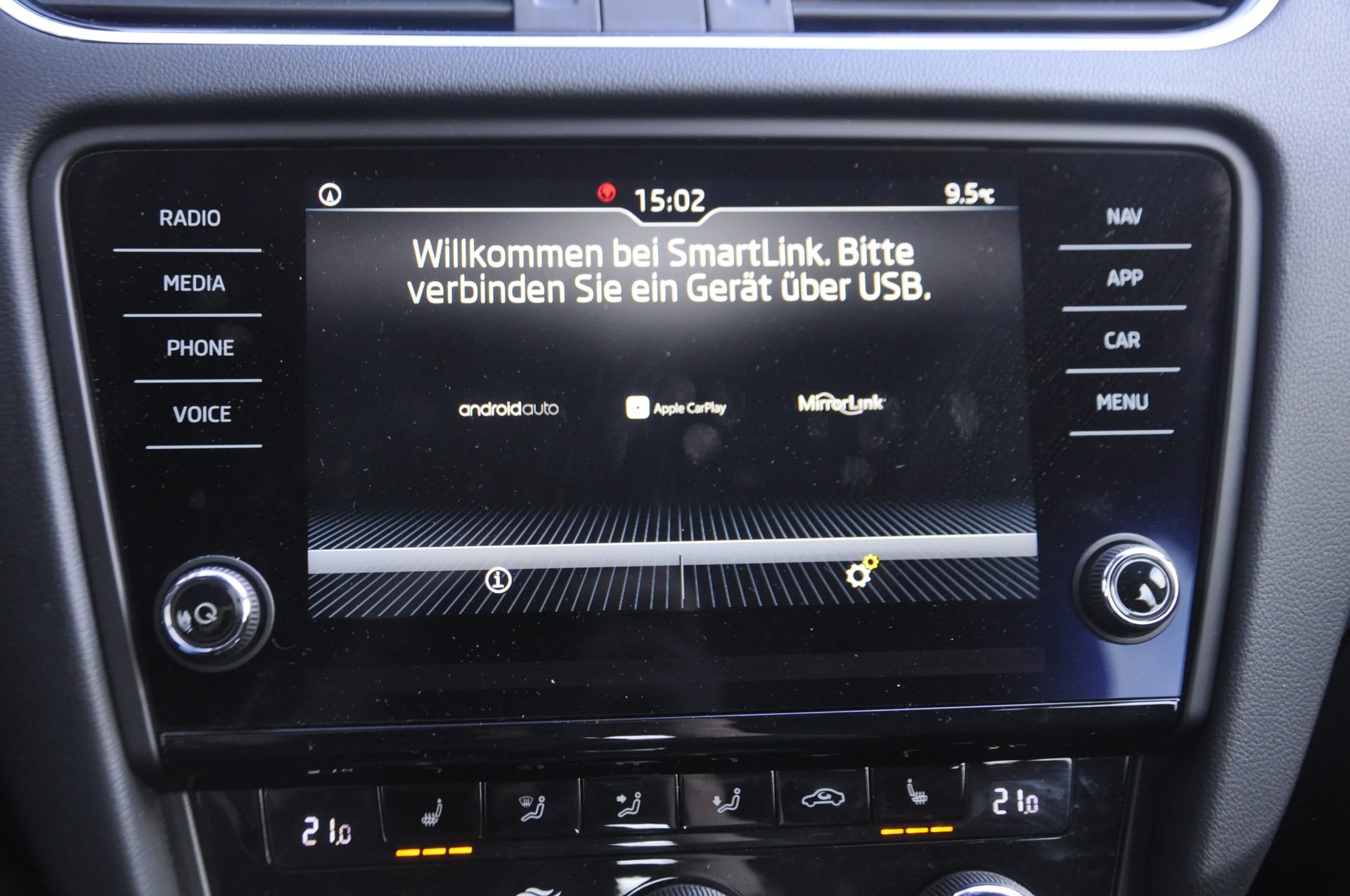 SKODA Octavia Combi 2.0 TDI Ambition 4x4 DSG I 184 PS-image-10
