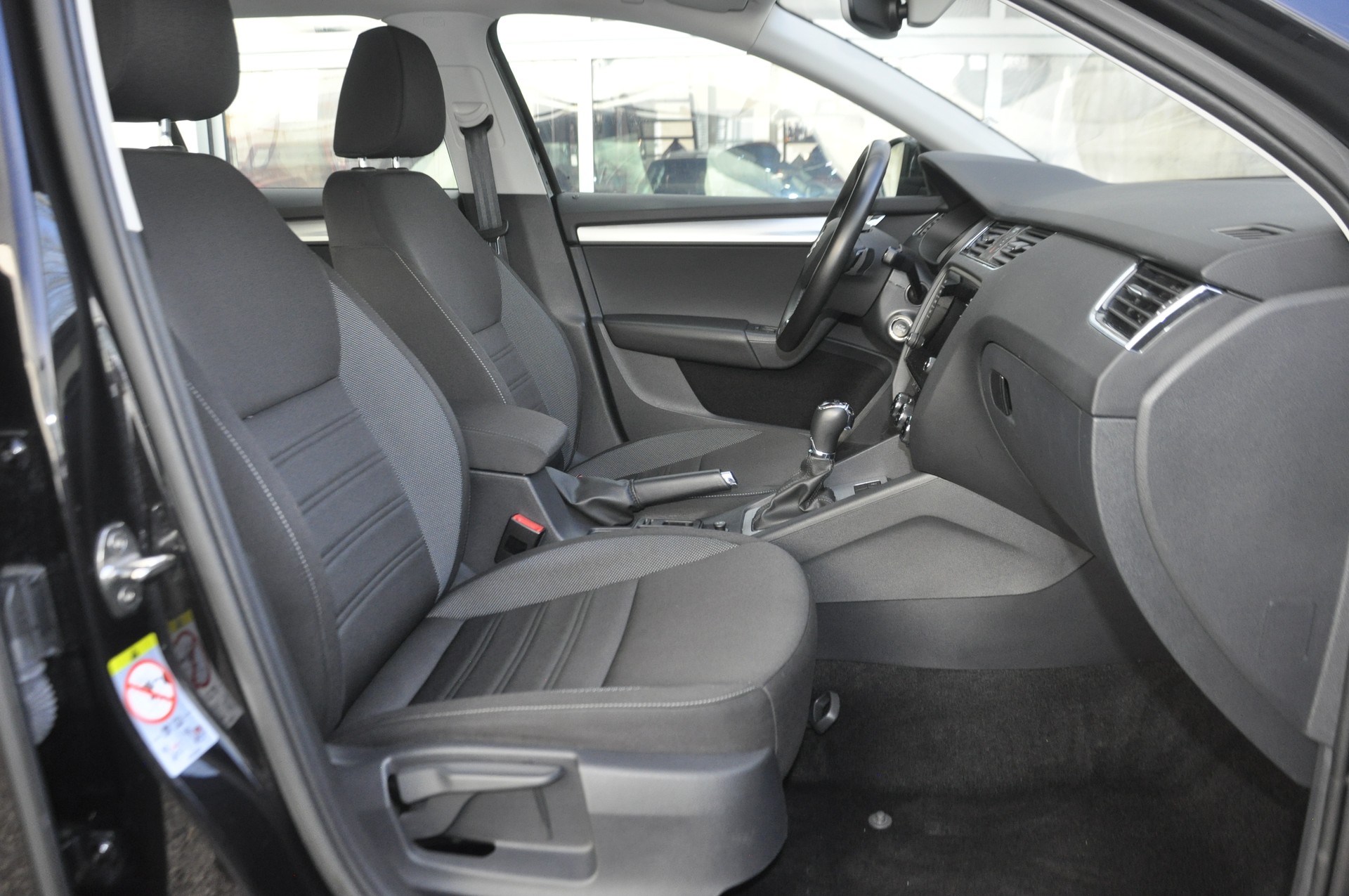 SKODA Octavia Combi 2.0 TDI Ambition 4x4 DSG I 184 PS-image-6