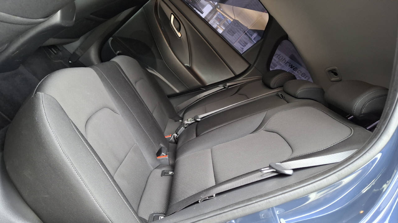 HYUNDAI i30 Wagon 1.0 T-GDi Amplia-image-8