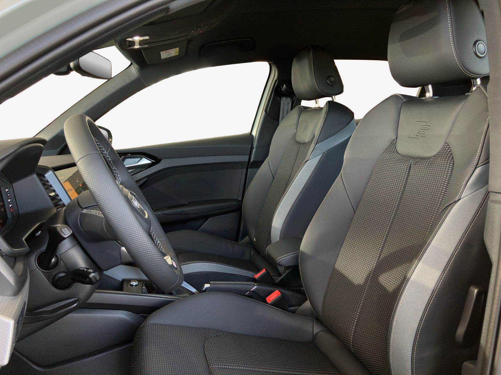 AUDI A1 Sportback 30 TFSI Attraction S-tronic-image-14