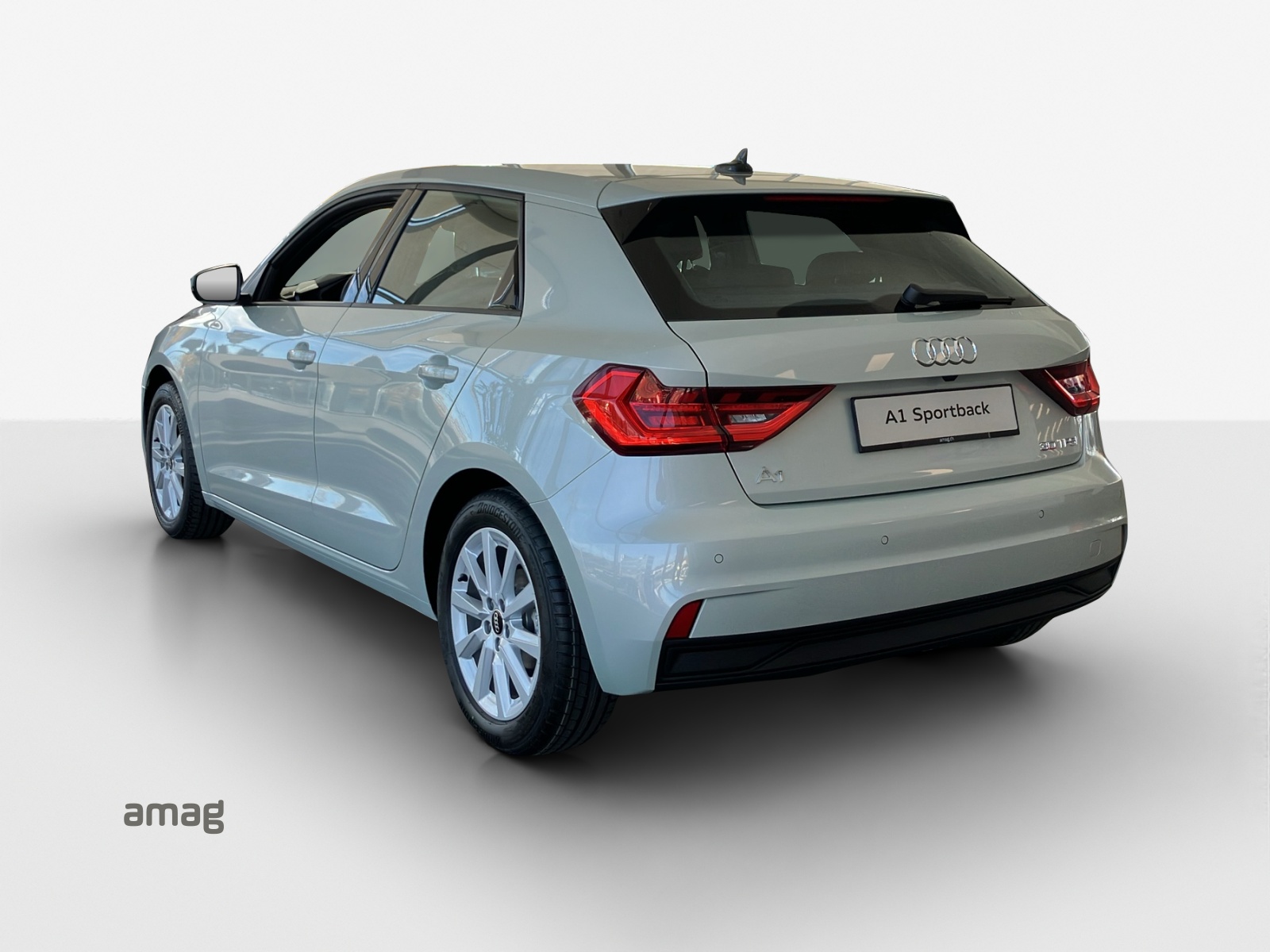 AUDI A1 Sportback 30 TFSI Attraction S-tronic-image-2