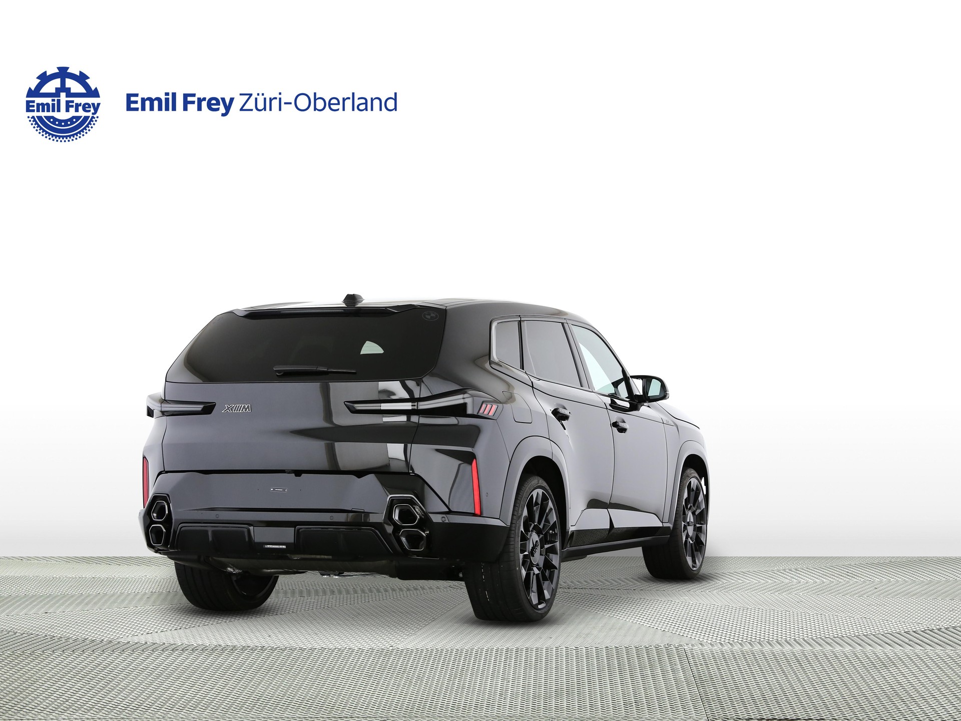 BMW XM 50e Plug-in Hybrid-showroom-element-2