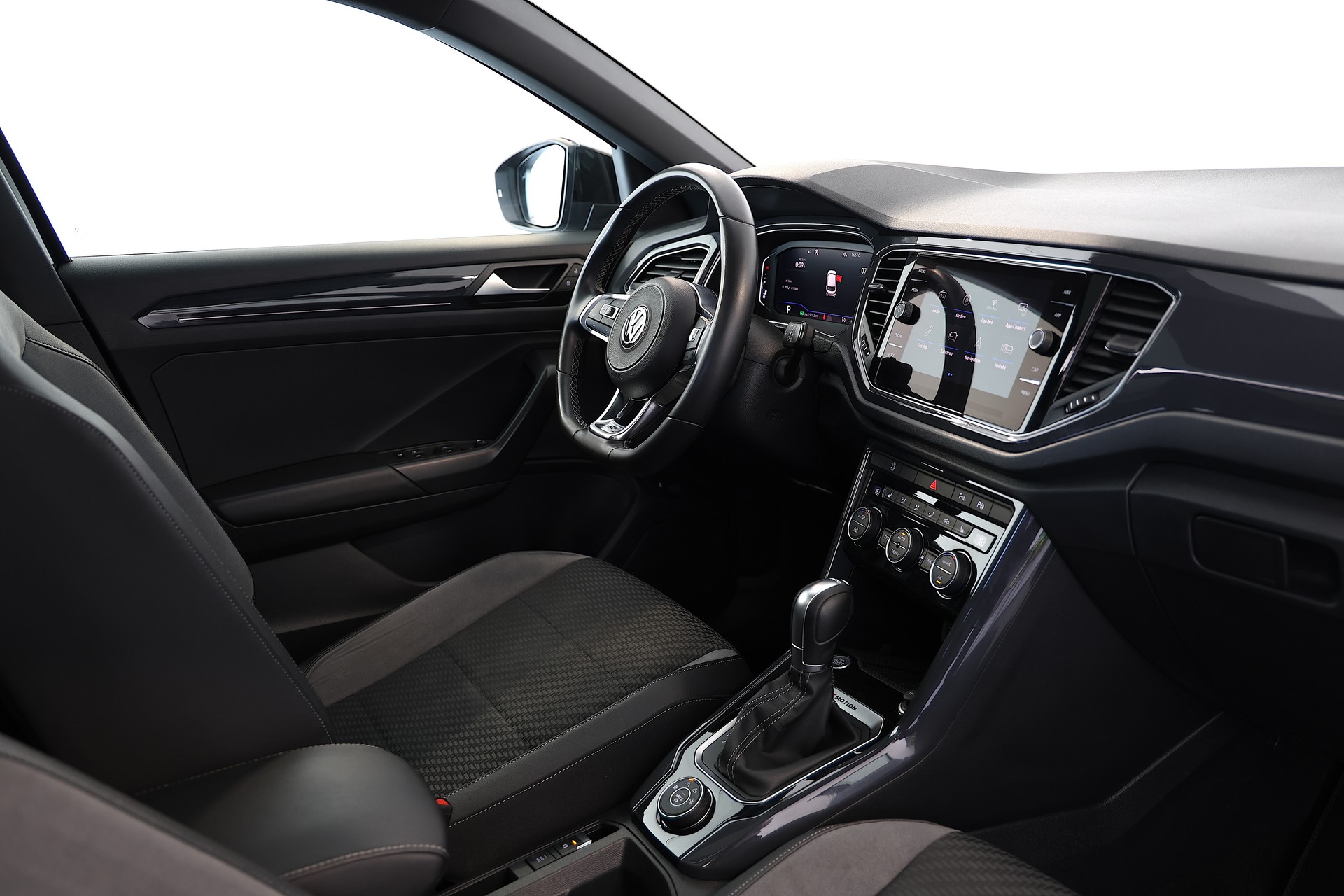VW T-Roc 2.0 TSI R-Line Sport DSG 4Motion-image-12