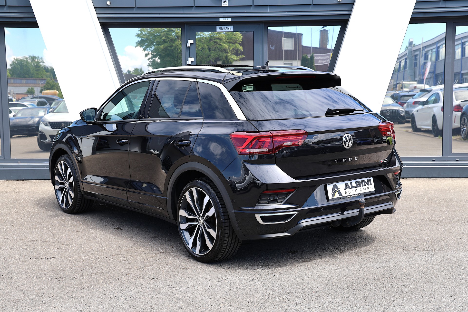 VW T-Roc 2.0 TSI R-Line Sport DSG 4Motion-image-5