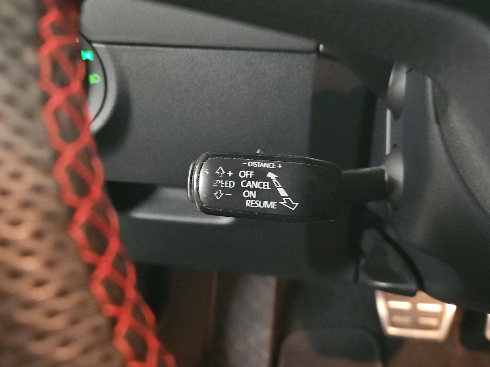 SKODA Octavia Combi 2.0 TDI RS Final Edition 4x4 DSG-image-12