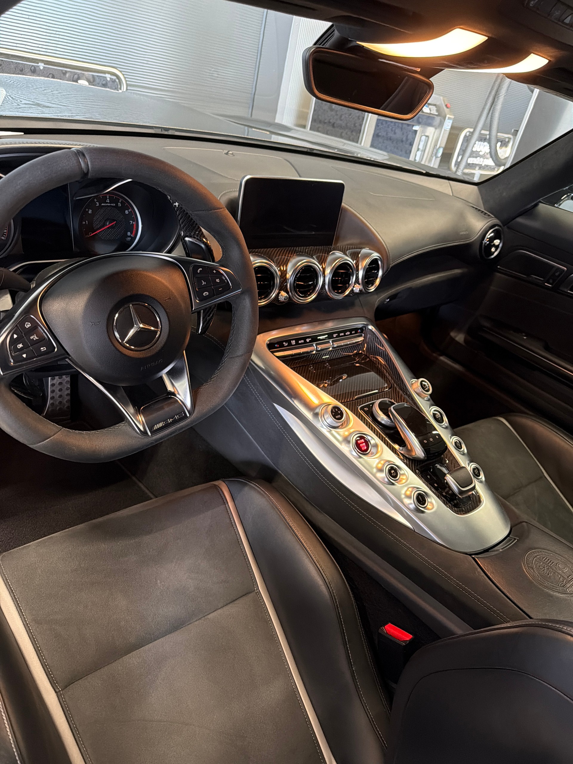 MERCEDES-BENZ AMG GT S -CH Fahrzeug- Unfallfrei - AMG Performance Sitze-image-8