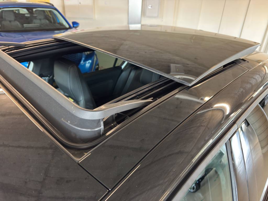 OPEL Astra 1.6 PHEV Turbo GSe A-image-12