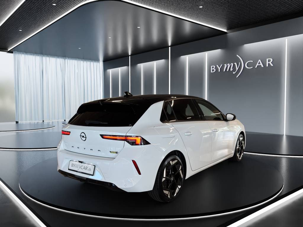 OPEL Astra 1.6 PHEV Turbo GSe A-image-4