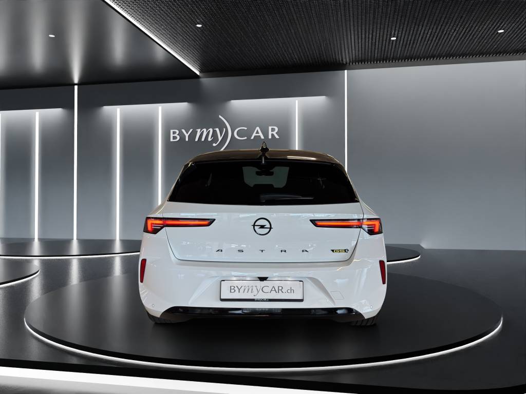 OPEL Astra 1.6 PHEV Turbo GSe A-image-3