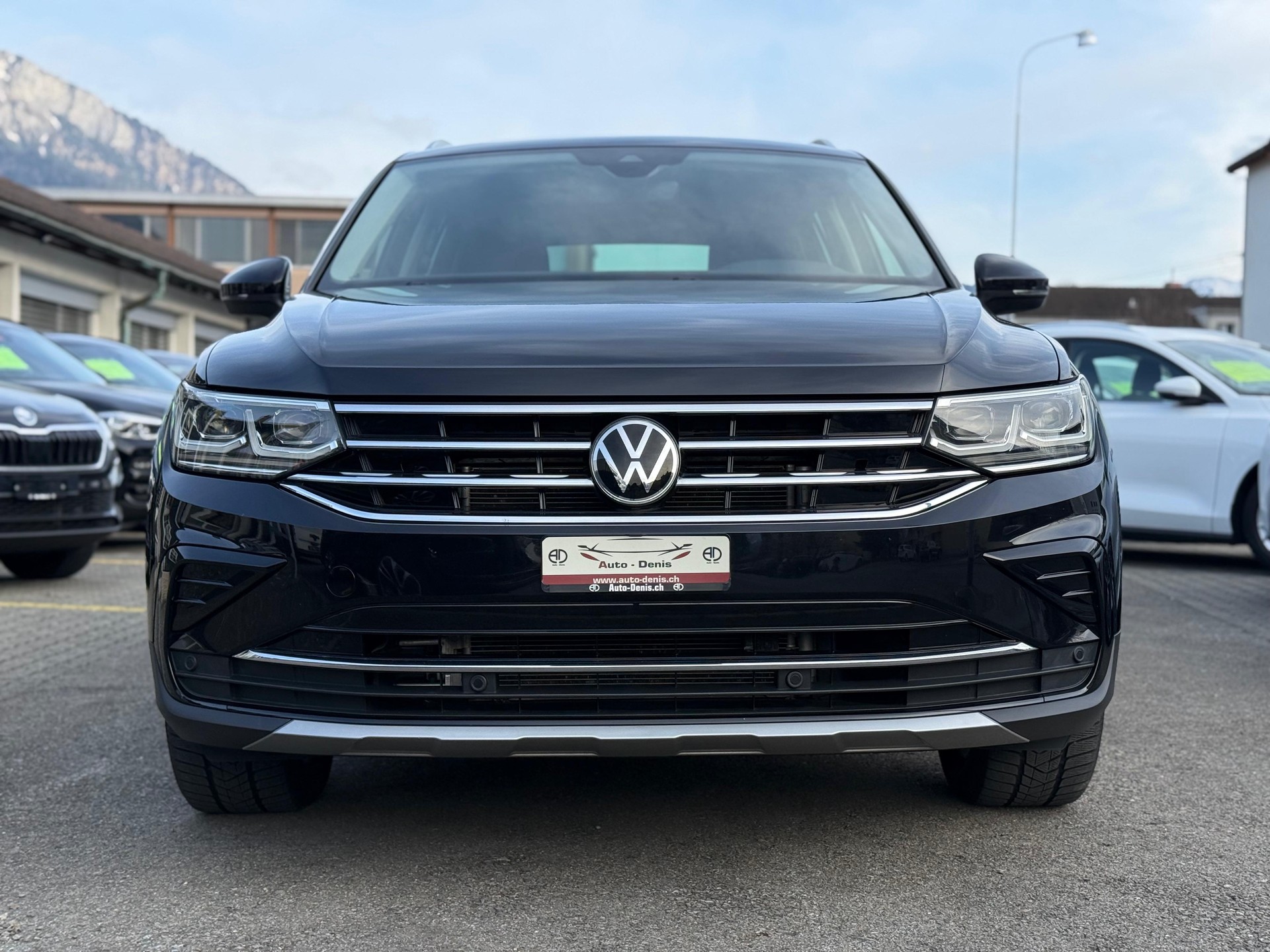 VW Tiguan 2.0 TDI SCR Elegance DSG-image-1