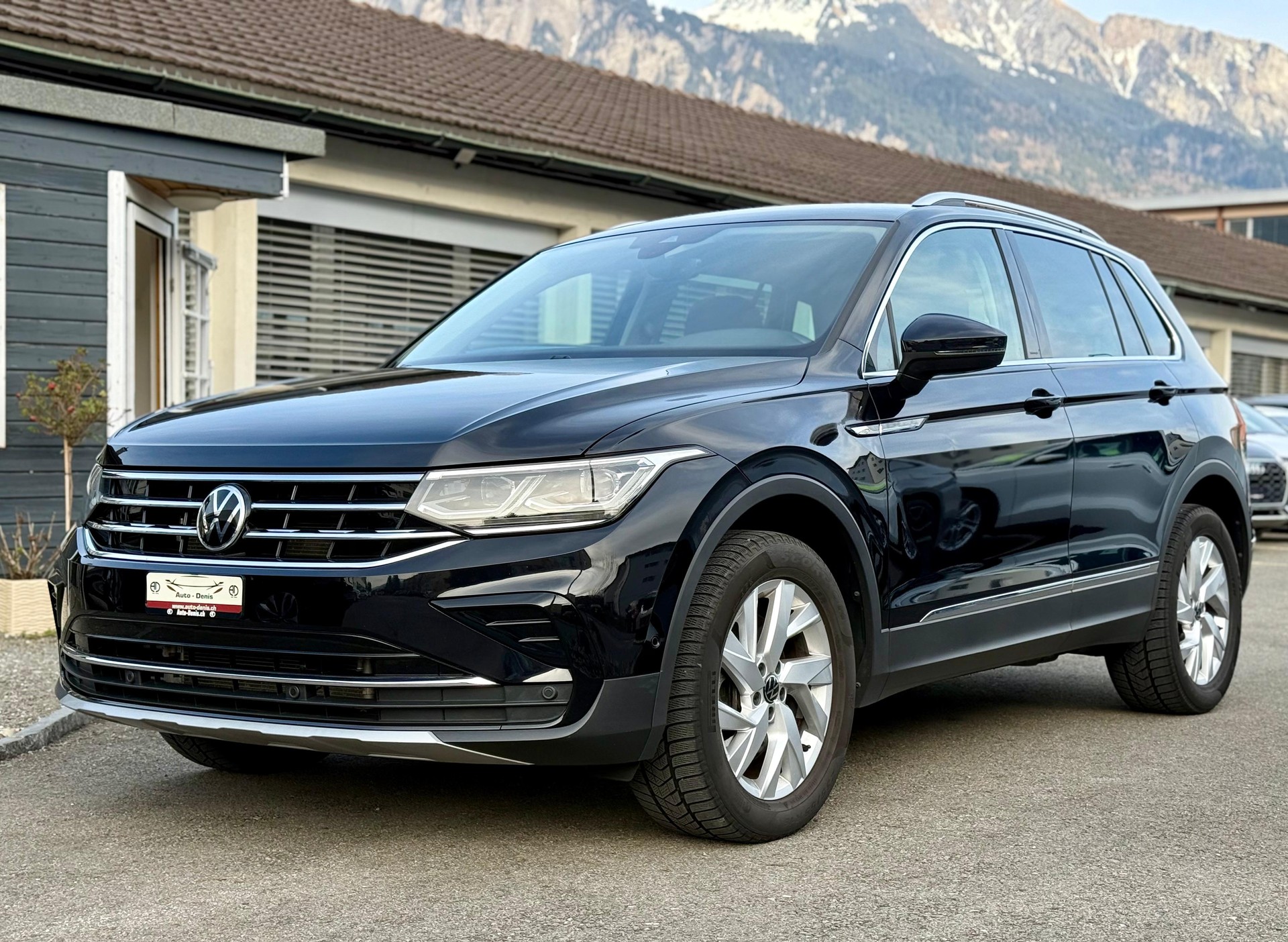 VW Tiguan 2.0 TDI SCR Elegance DSG-image-0