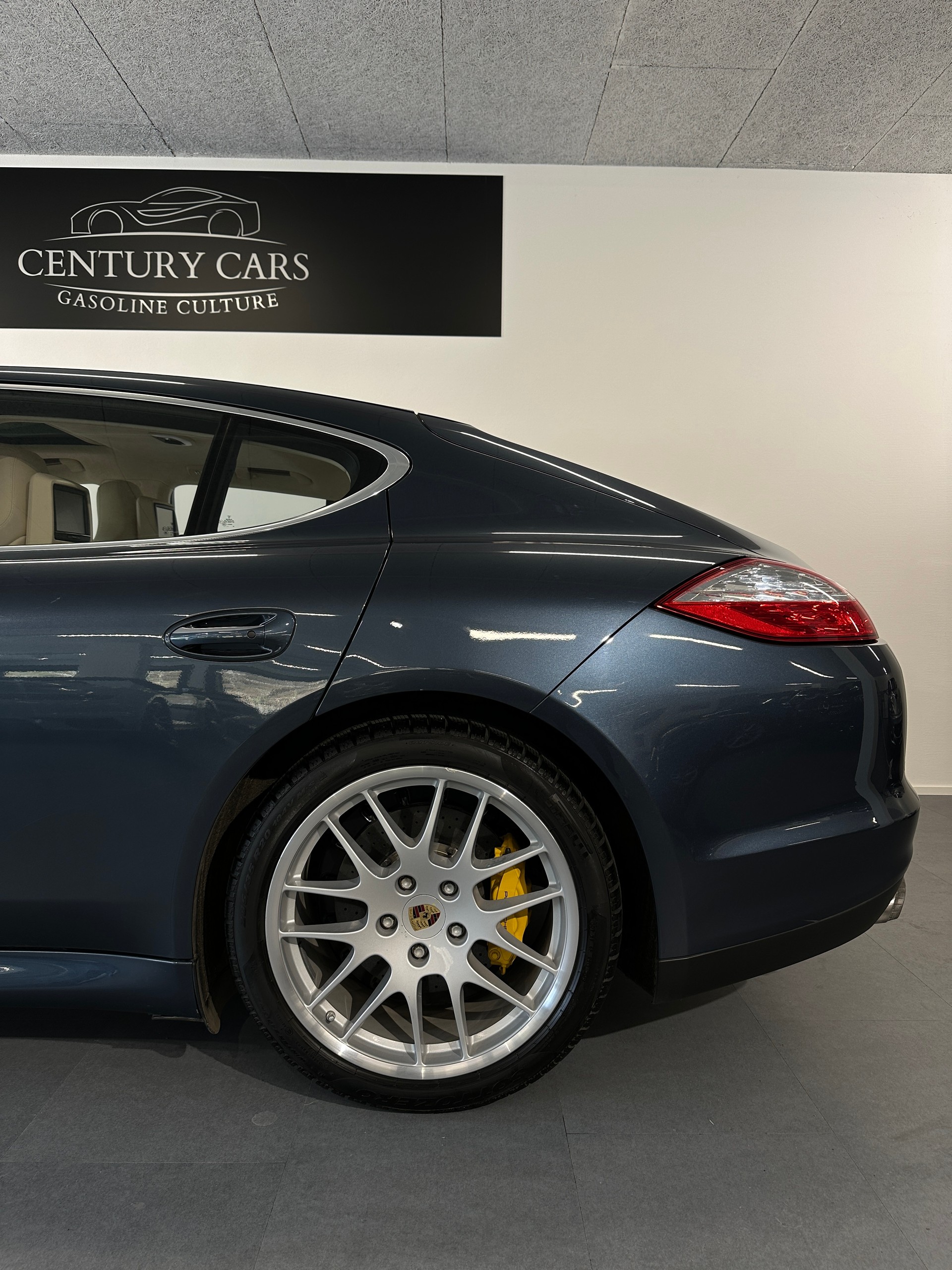PORSCHE Panamera Turbo 4.8 PDK-image-12