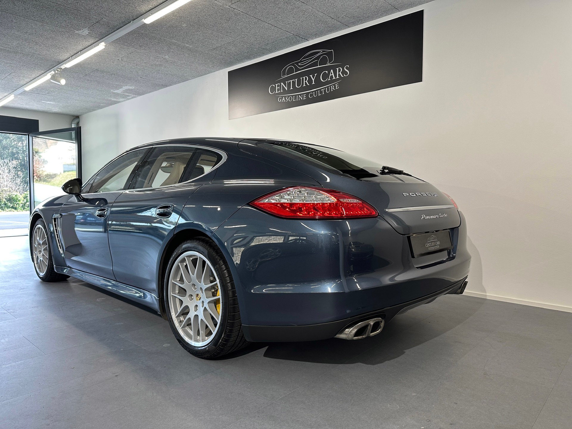 PORSCHE Panamera Turbo 4.8 PDK-image-7