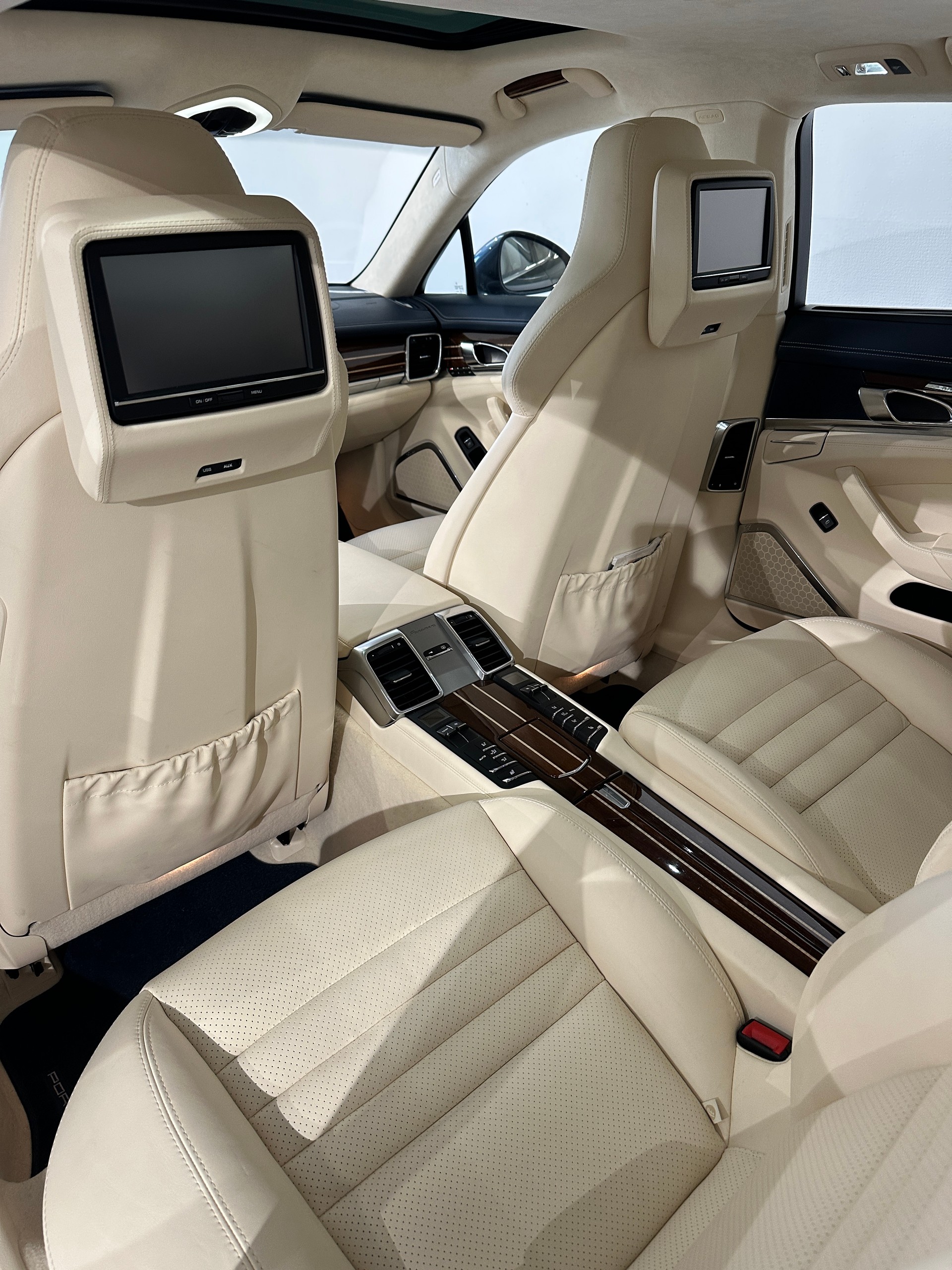 PORSCHE Panamera Turbo 4.8 PDK-image-23