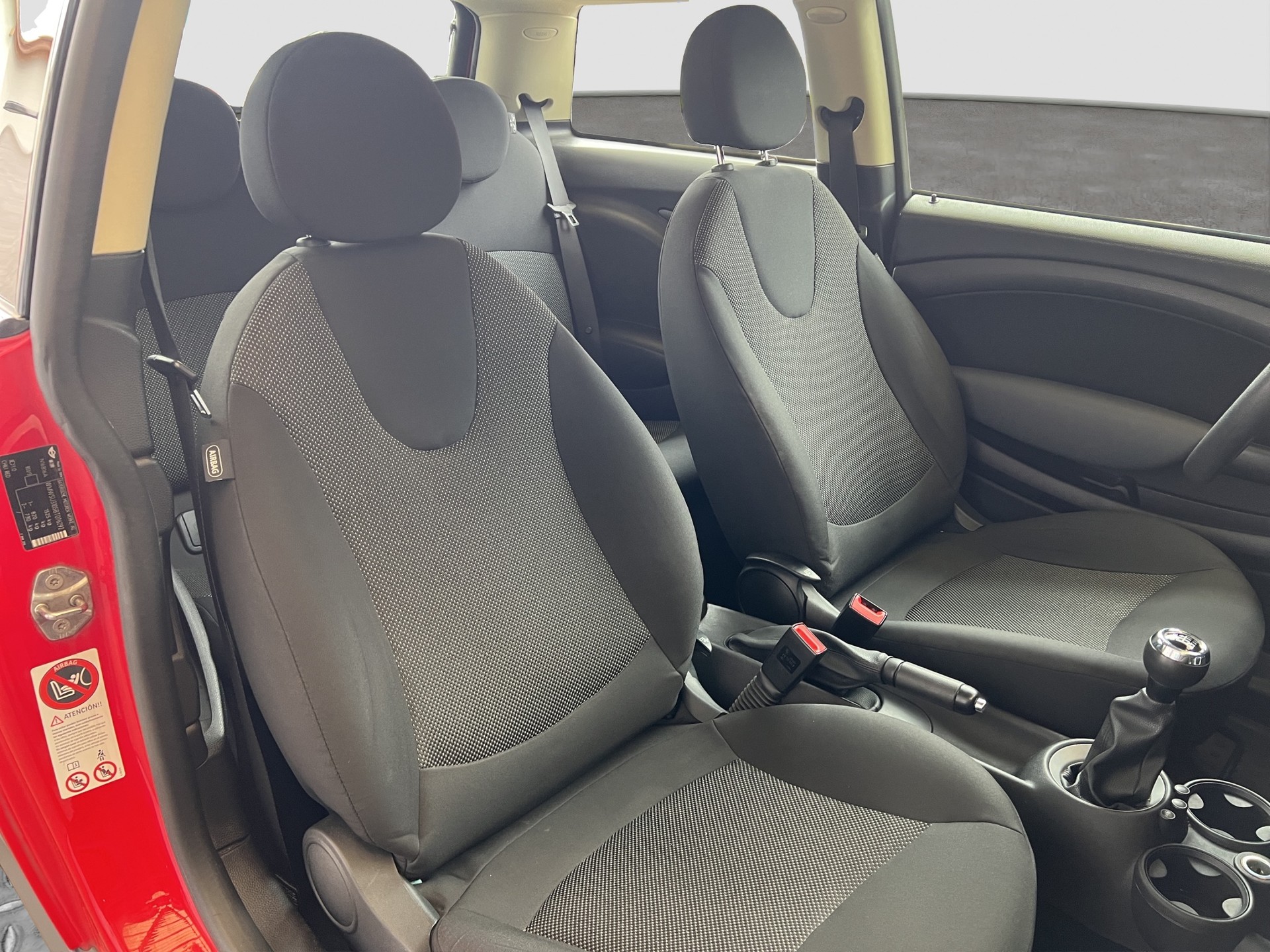 MINI Cooper-image-13
