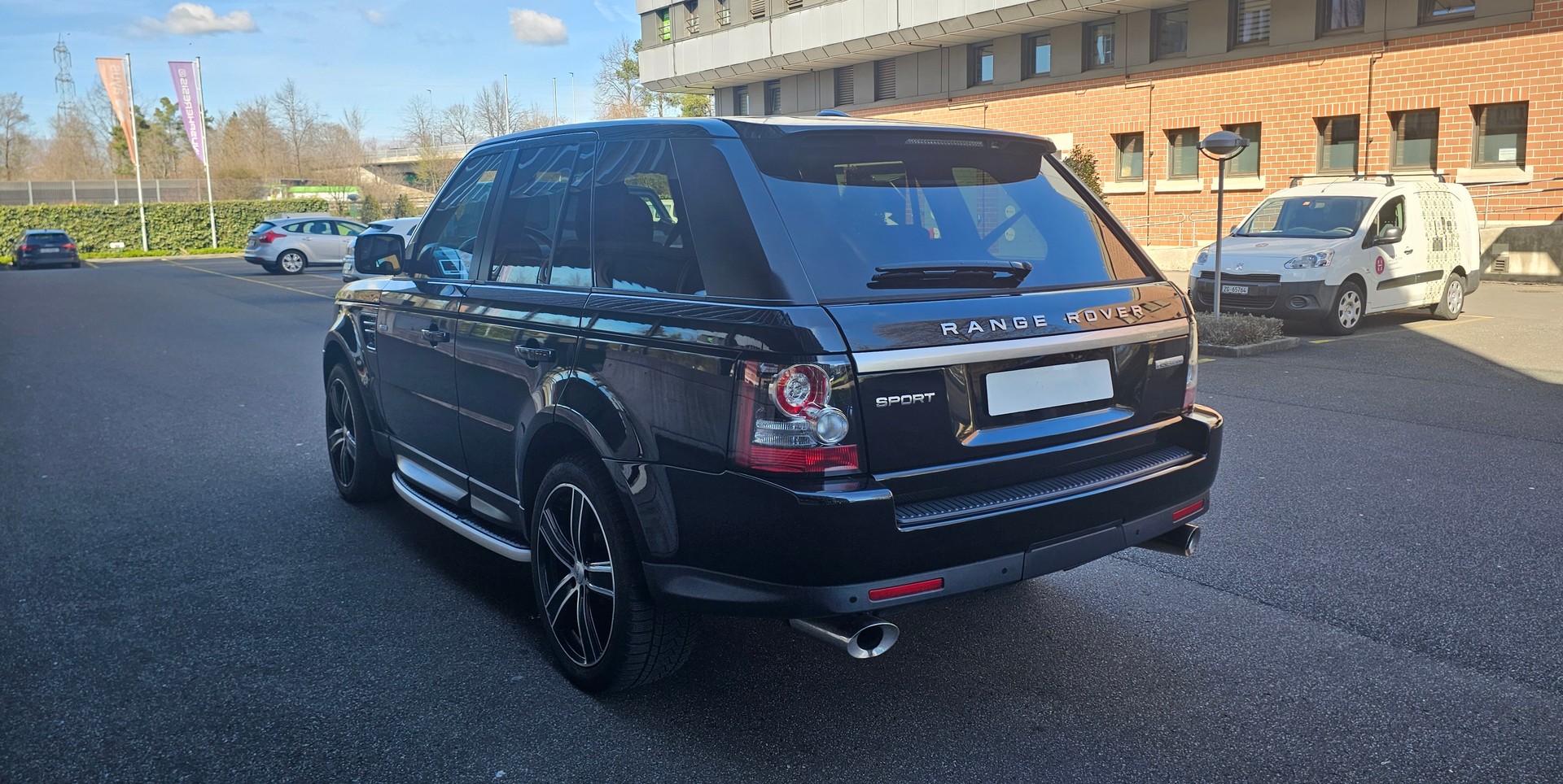 LAND ROVER RANGE ROVER SPORT-image-2