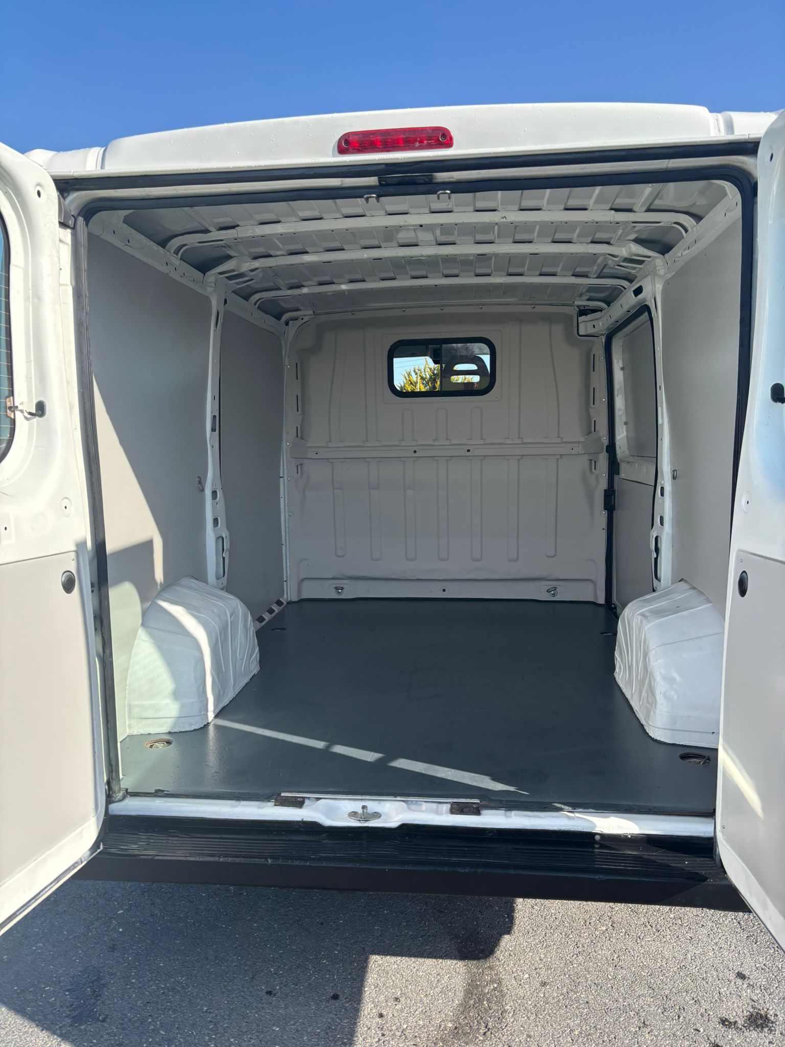 CITROEN Jumper 30 2.0 BlueHDi 110 Confort L1H1-image-1