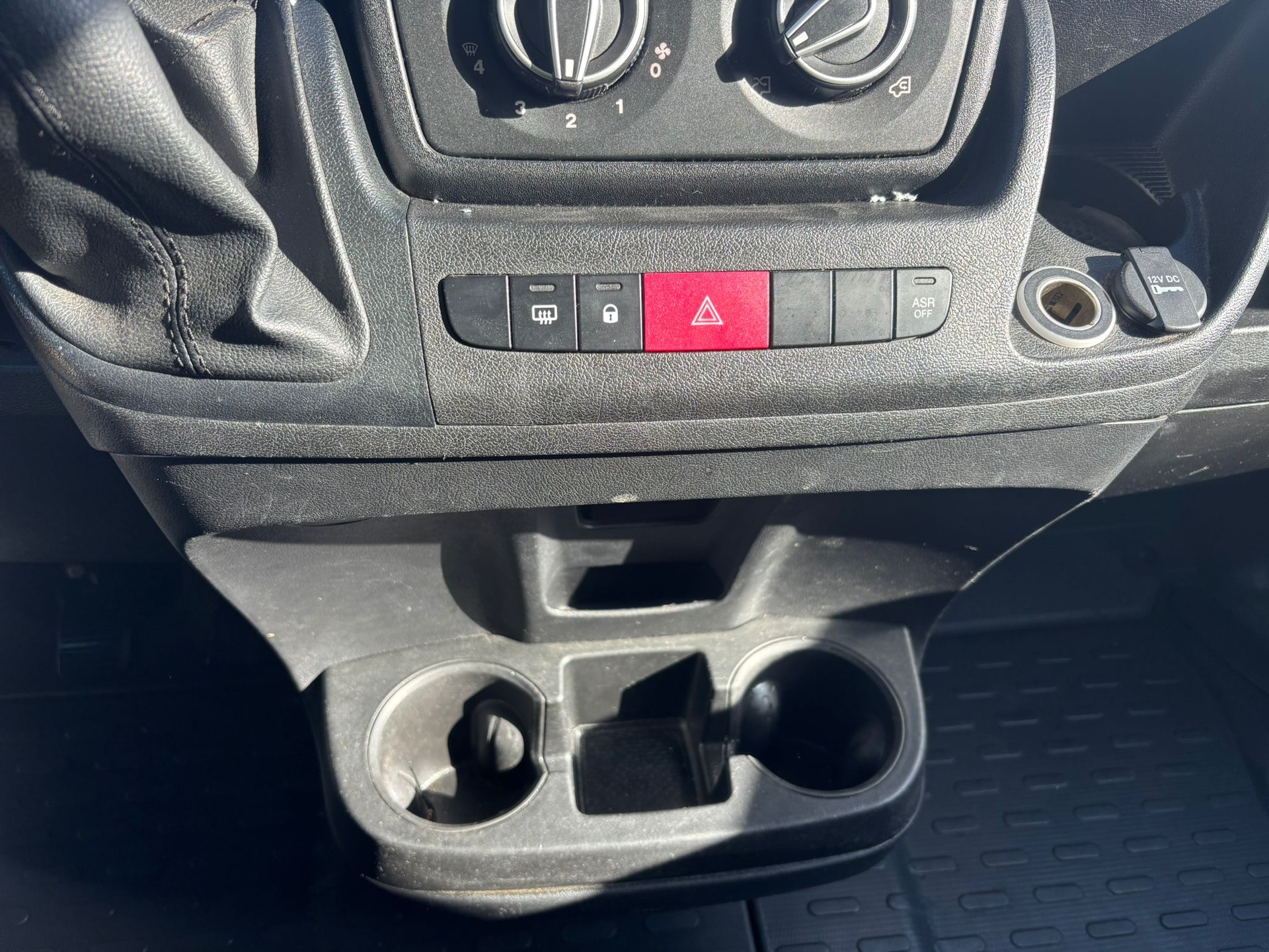 CITROEN Jumper 30 2.0 BlueHDi 110 Confort L1H1-image-30