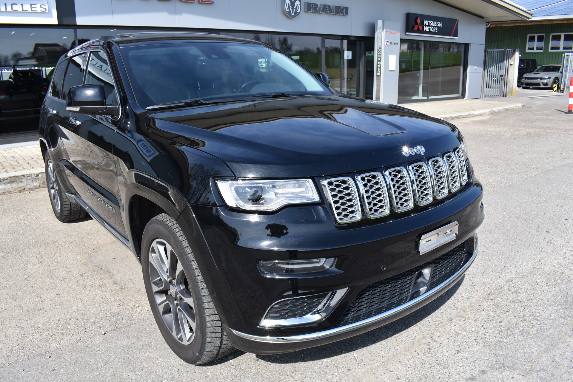 JEEP Grand Cherokee 3.0 CRD Summit Automatic-image-3