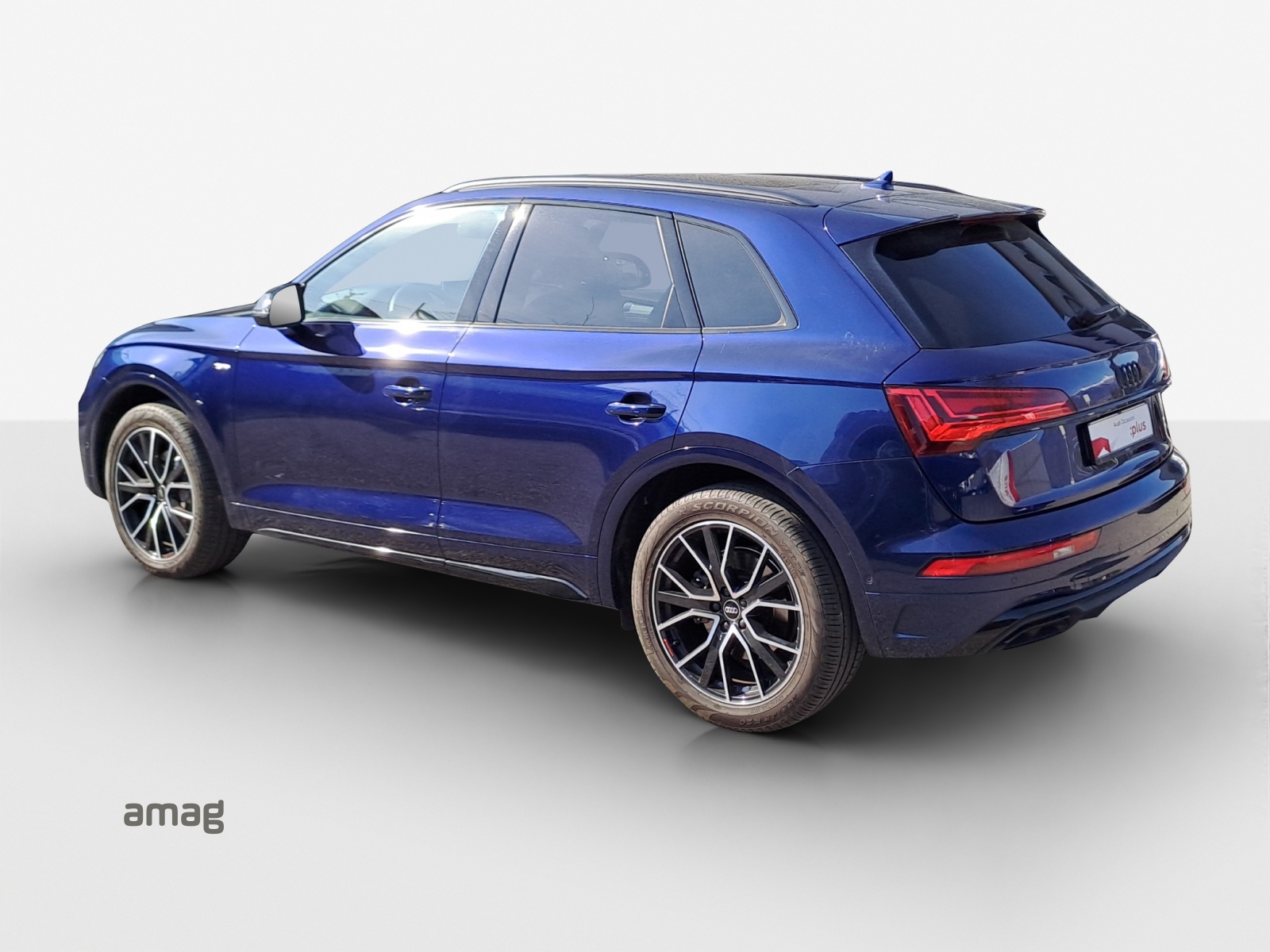 AUDI Q5 40 TDI Black Edition quattro S-tronic-image-2