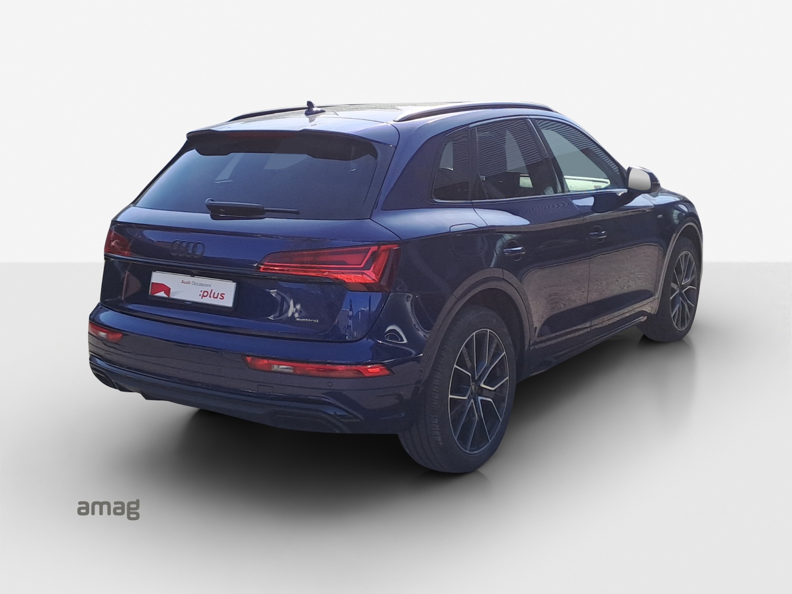 AUDI Q5 40 TDI Black Edition quattro S-tronic-image-4