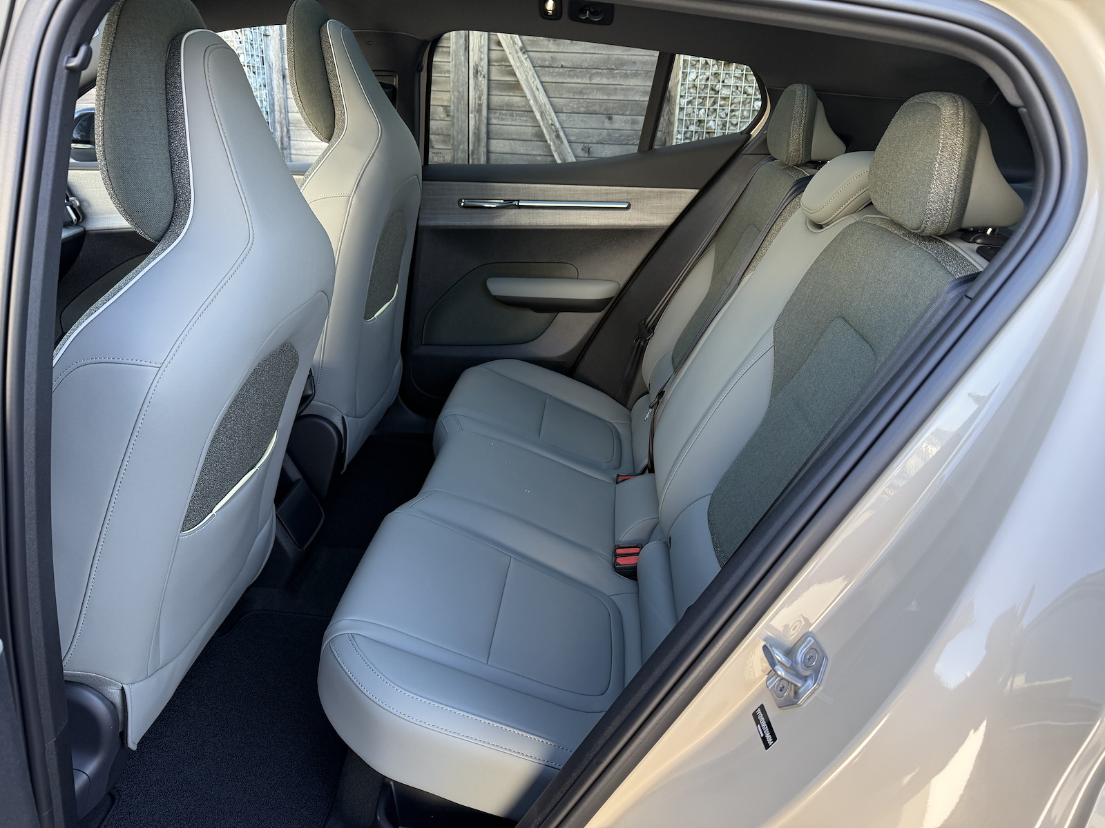 VOLVO EX 30 CC E60 Twin Performance AWD-image-11