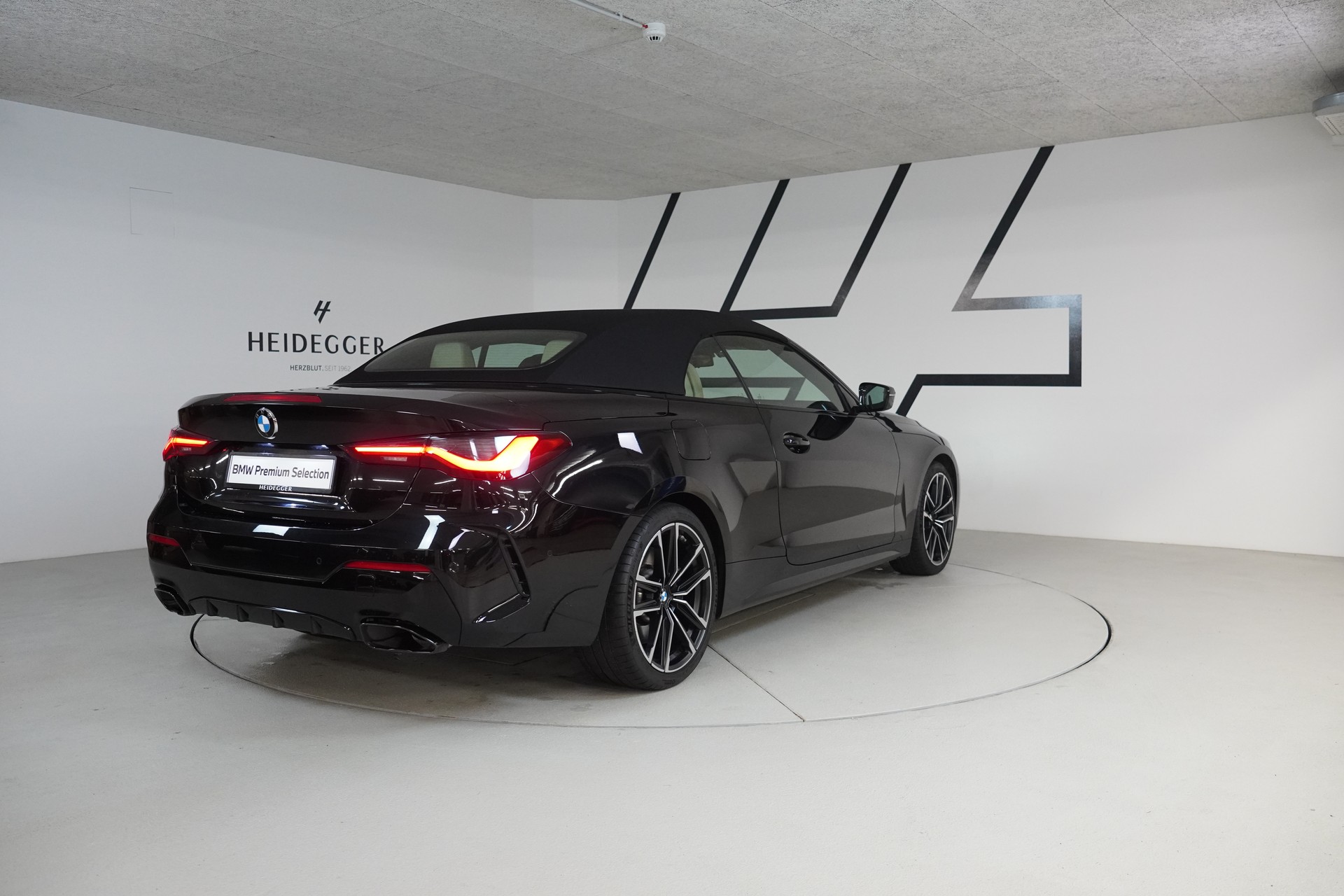 BMW M440i xDrive 48V Cabriolet Steptronic-image-6