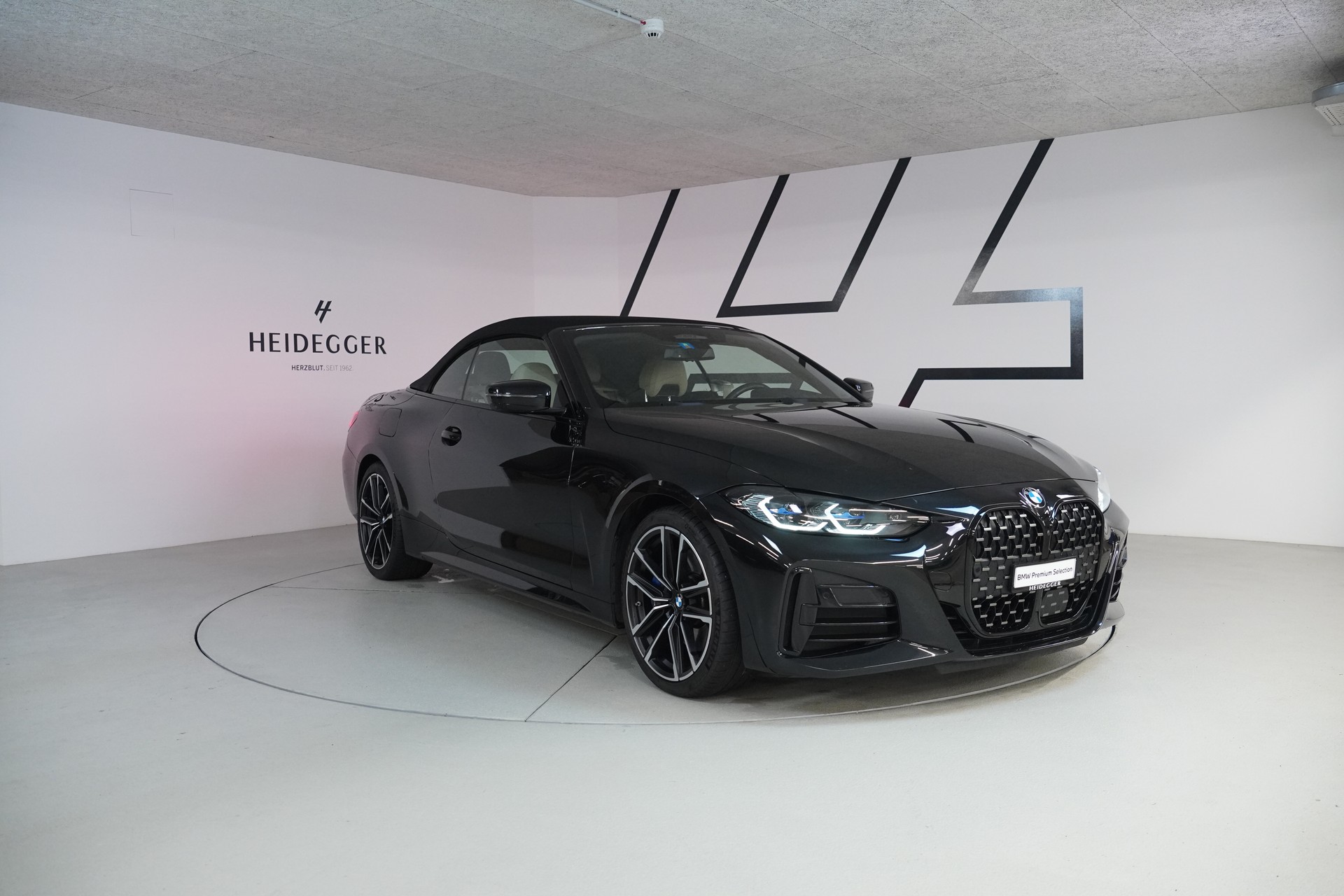 BMW M440i xDrive 48V Cabriolet Steptronic-image-2