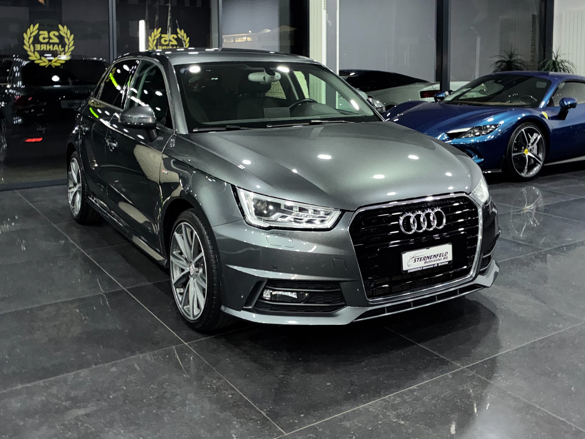 AUDI A1 Sportback 1.0 TFSI Design S-tronic-image-2