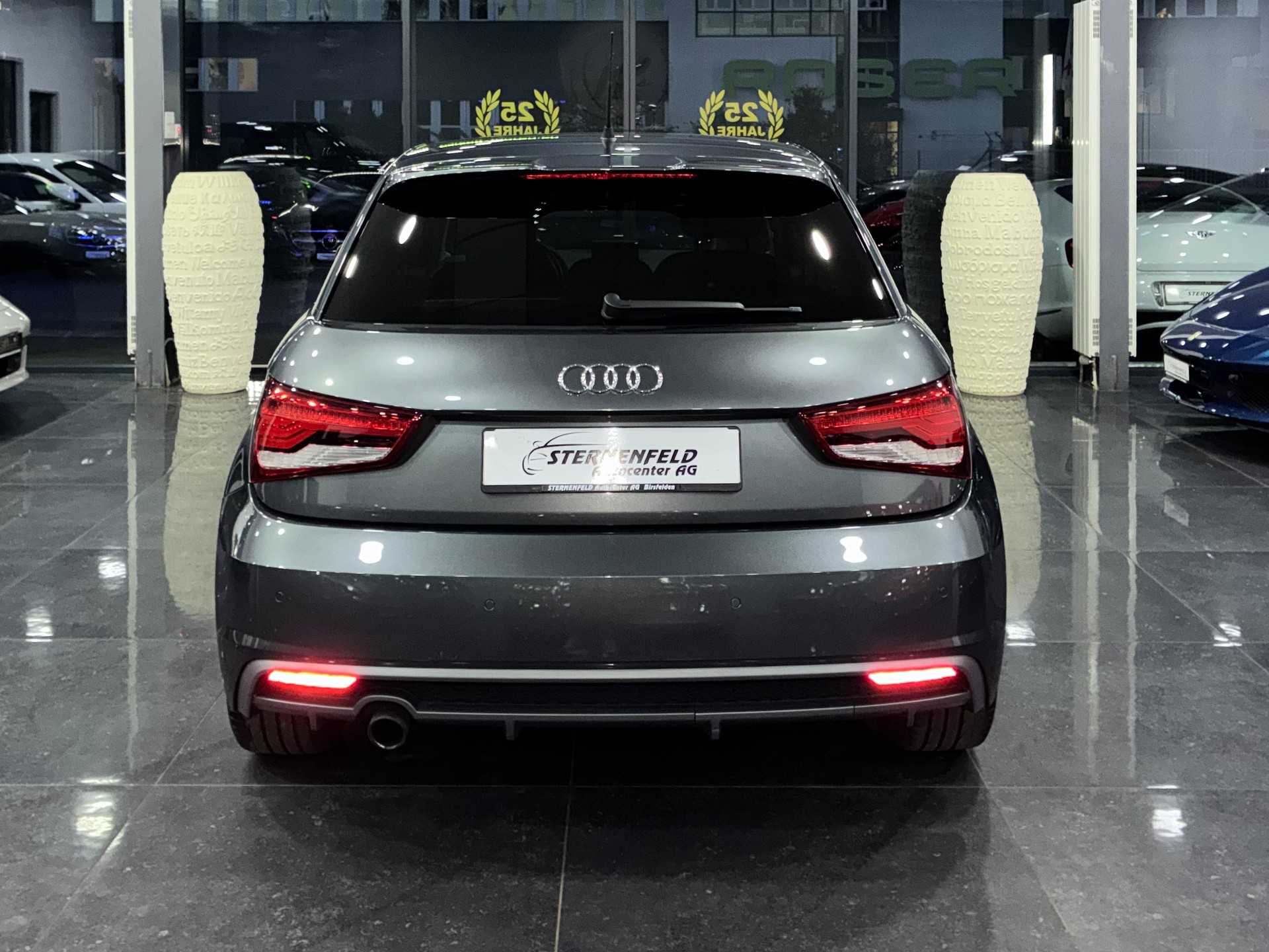 AUDI A1 Sportback 1.0 TFSI Design S-tronic-image-5