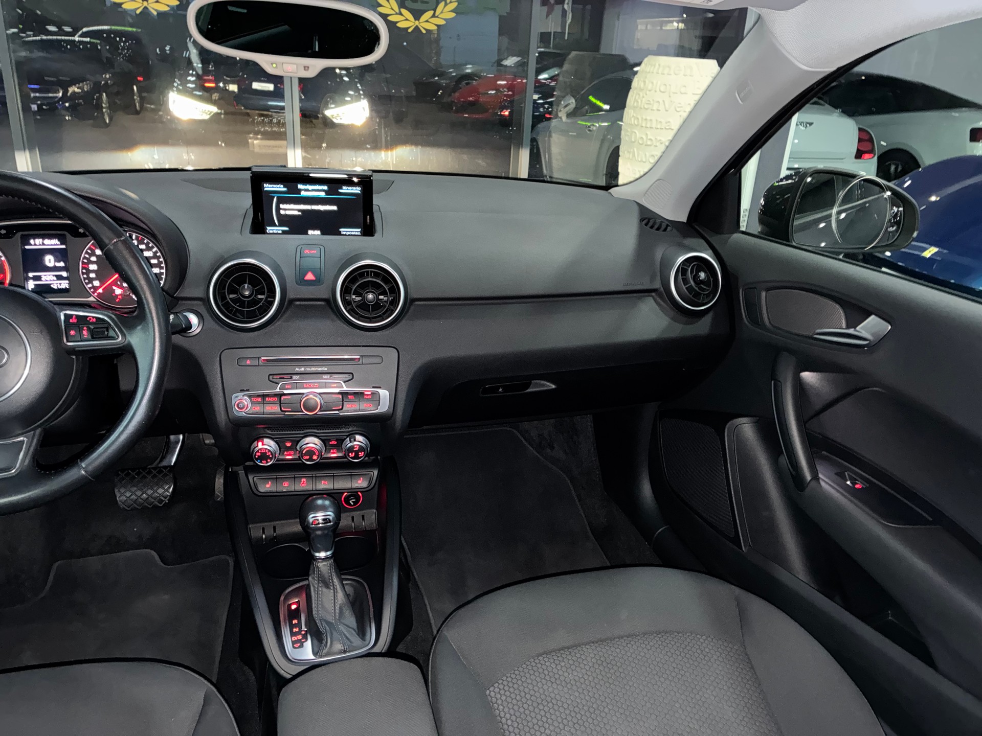 AUDI A1 Sportback 1.0 TFSI Design S-tronic-image-10