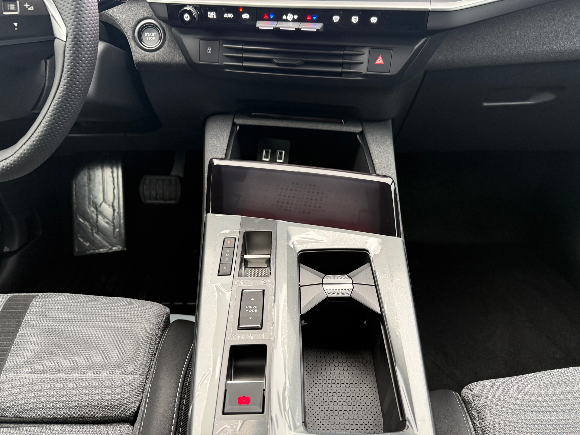 OPEL Grandland ULTIMATE 1.6PHEV eDCT-image-16